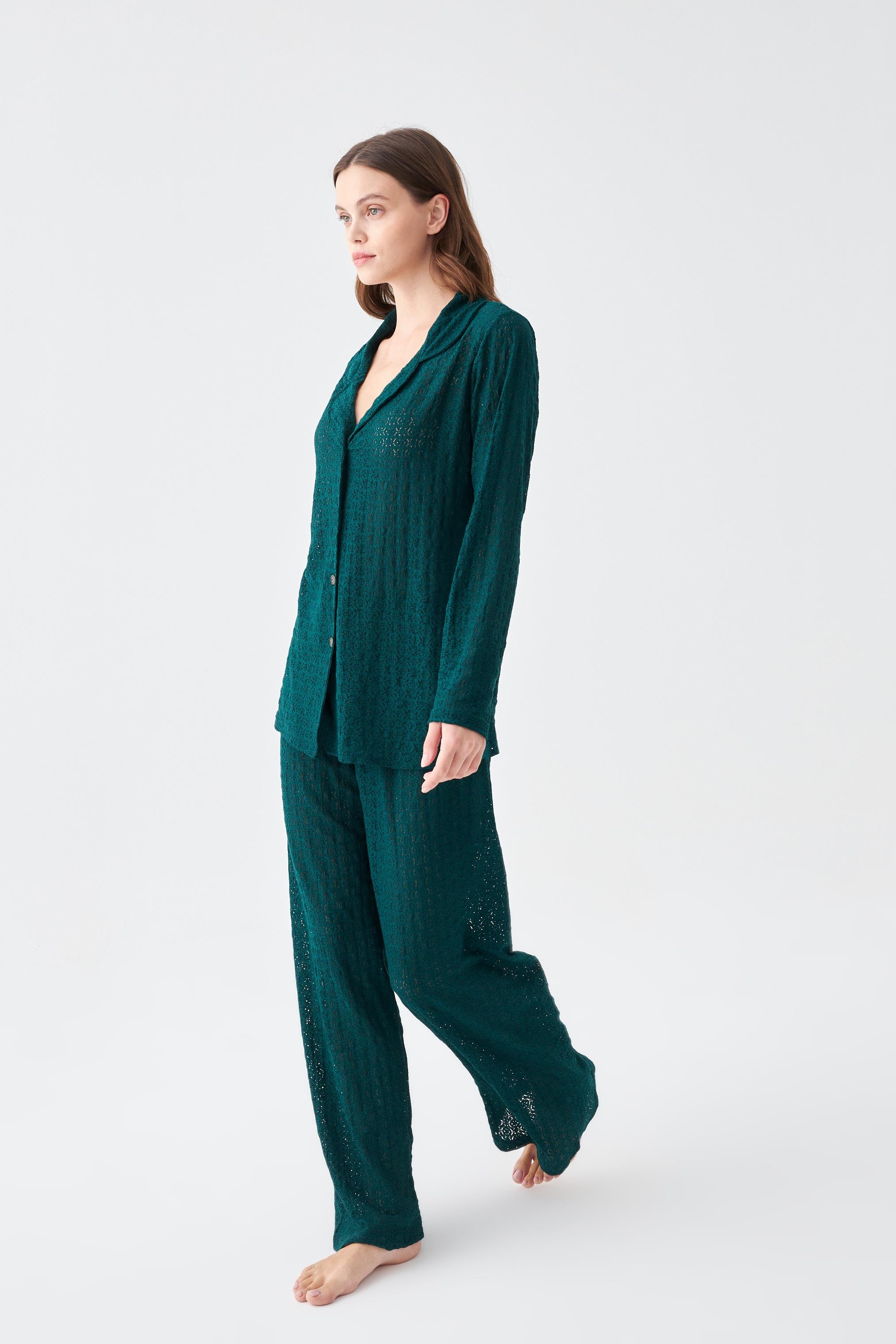 Akbeniz Kadın Zümrüt Yeşili Önden Düğmeli Rahat Kesim Pijama Takımı