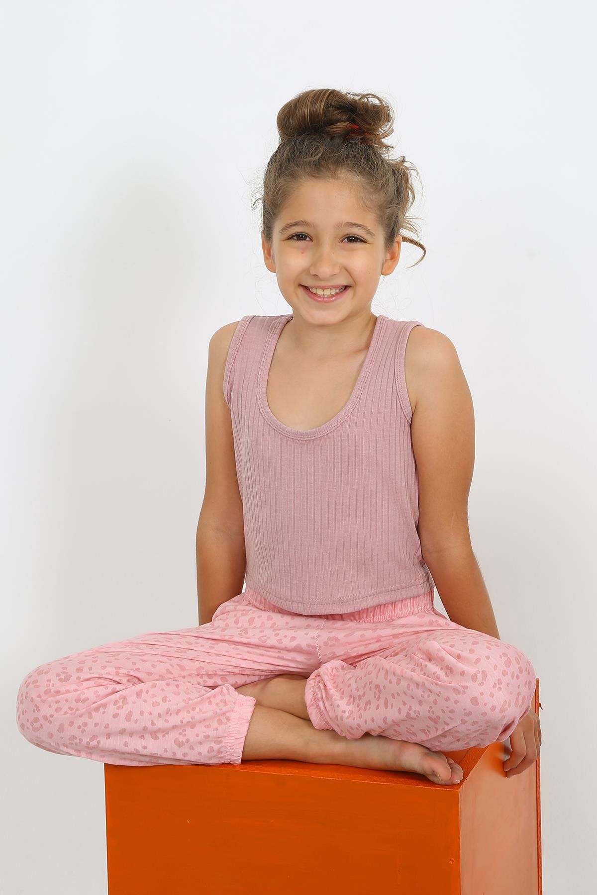 Akbeniz Kız Çocuk Sıfır Kol Gül Kurusu Pijama Takım 20433