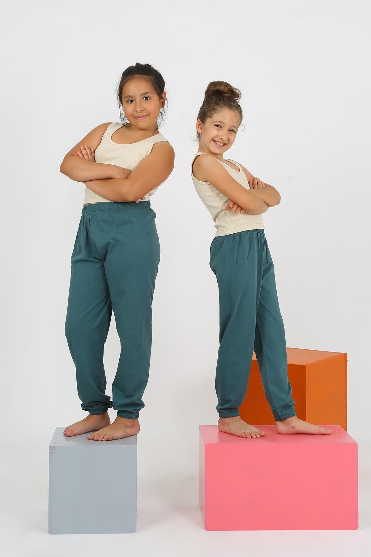 Akbeniz Kız Çocuk Sıfır Kol Ten Pijama Takım 20433