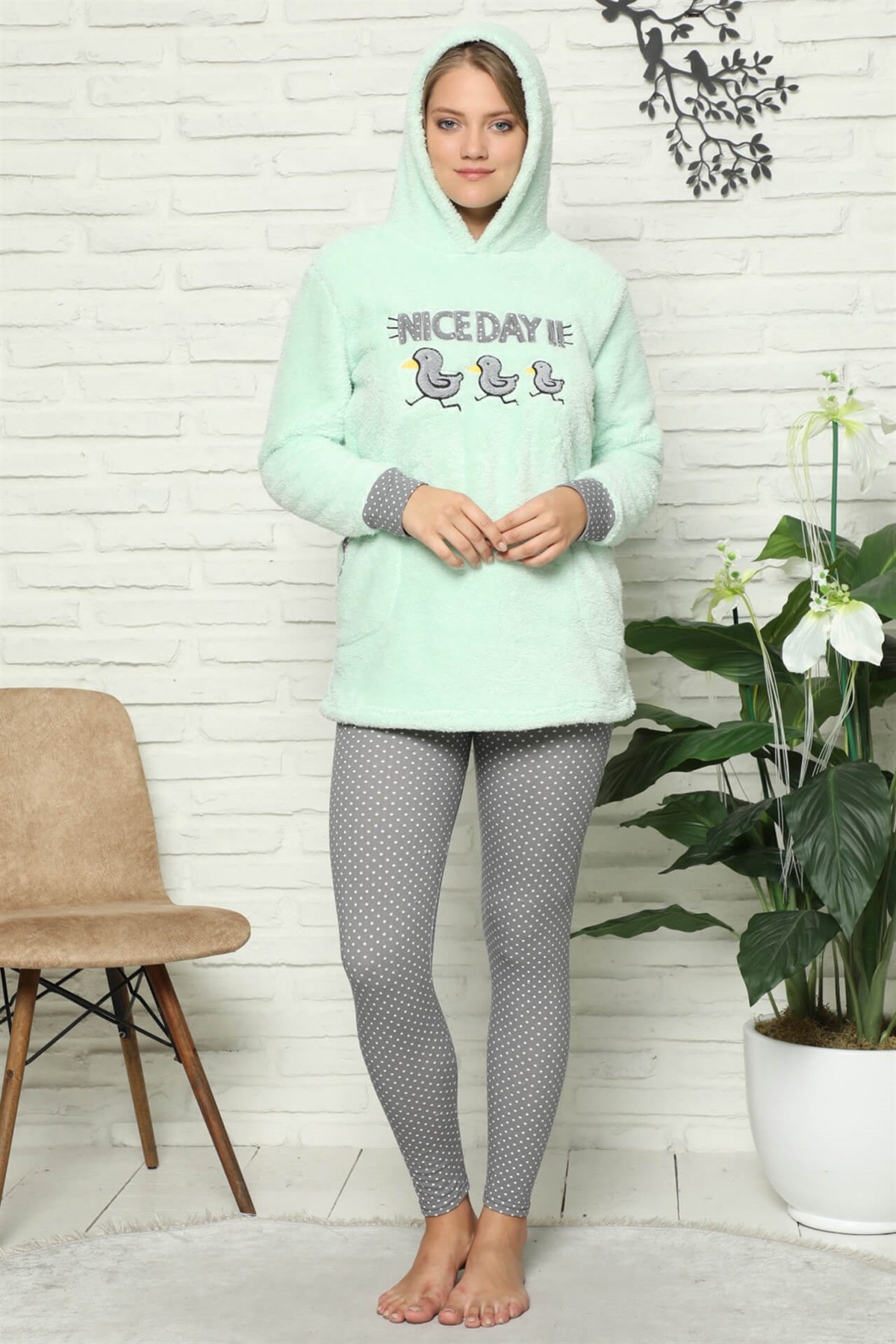 Akbeniz Welsoft Polar Kapşonlu Taytlı Kadın Pijama Takımı 8087