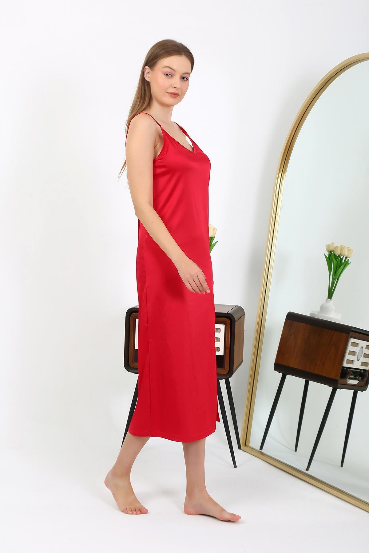 Akbeniz Yırtmaçlı Uzun Saten Gecelik Kırmızı 7410