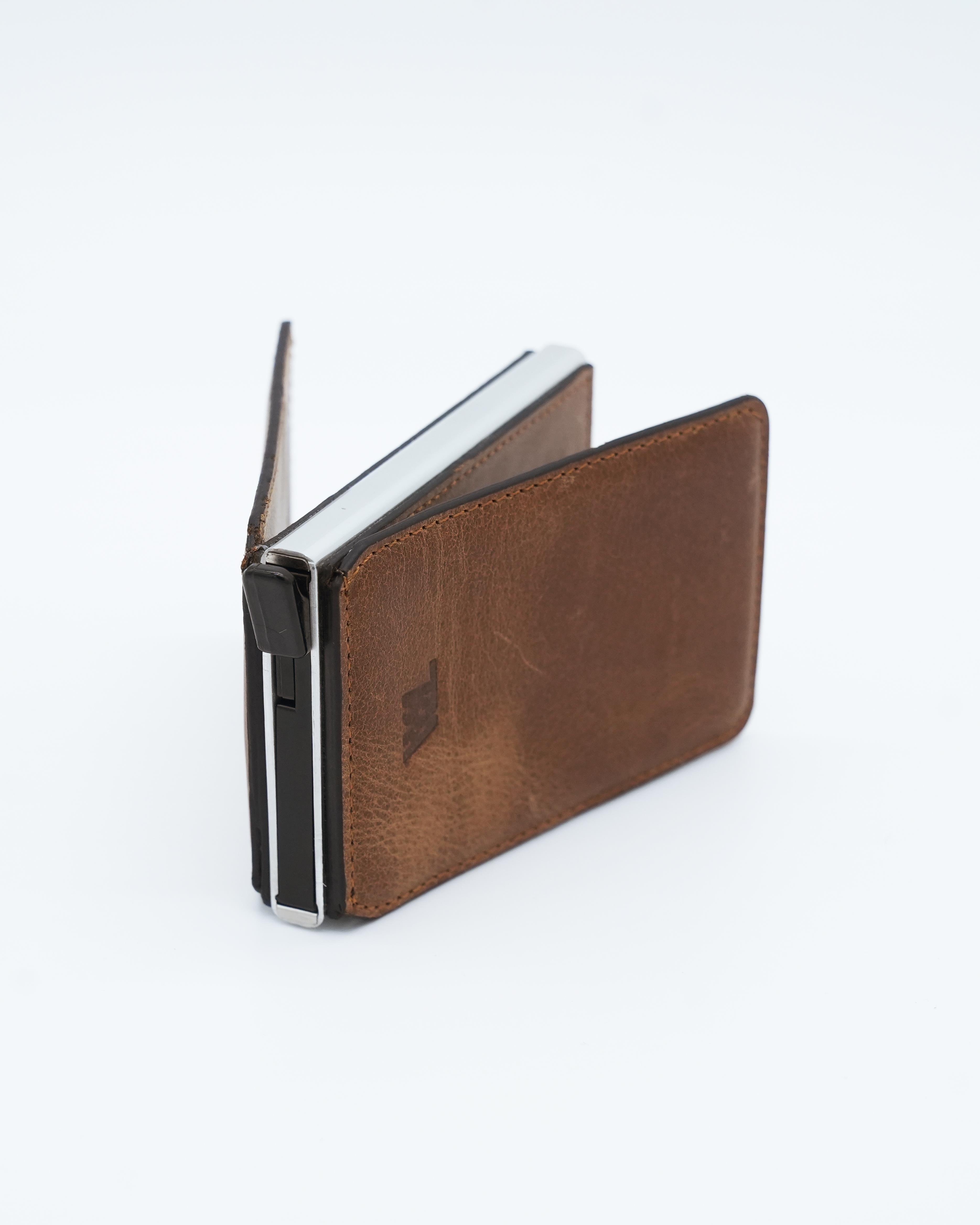 Deri mekanizmalı kartlık taba 002K