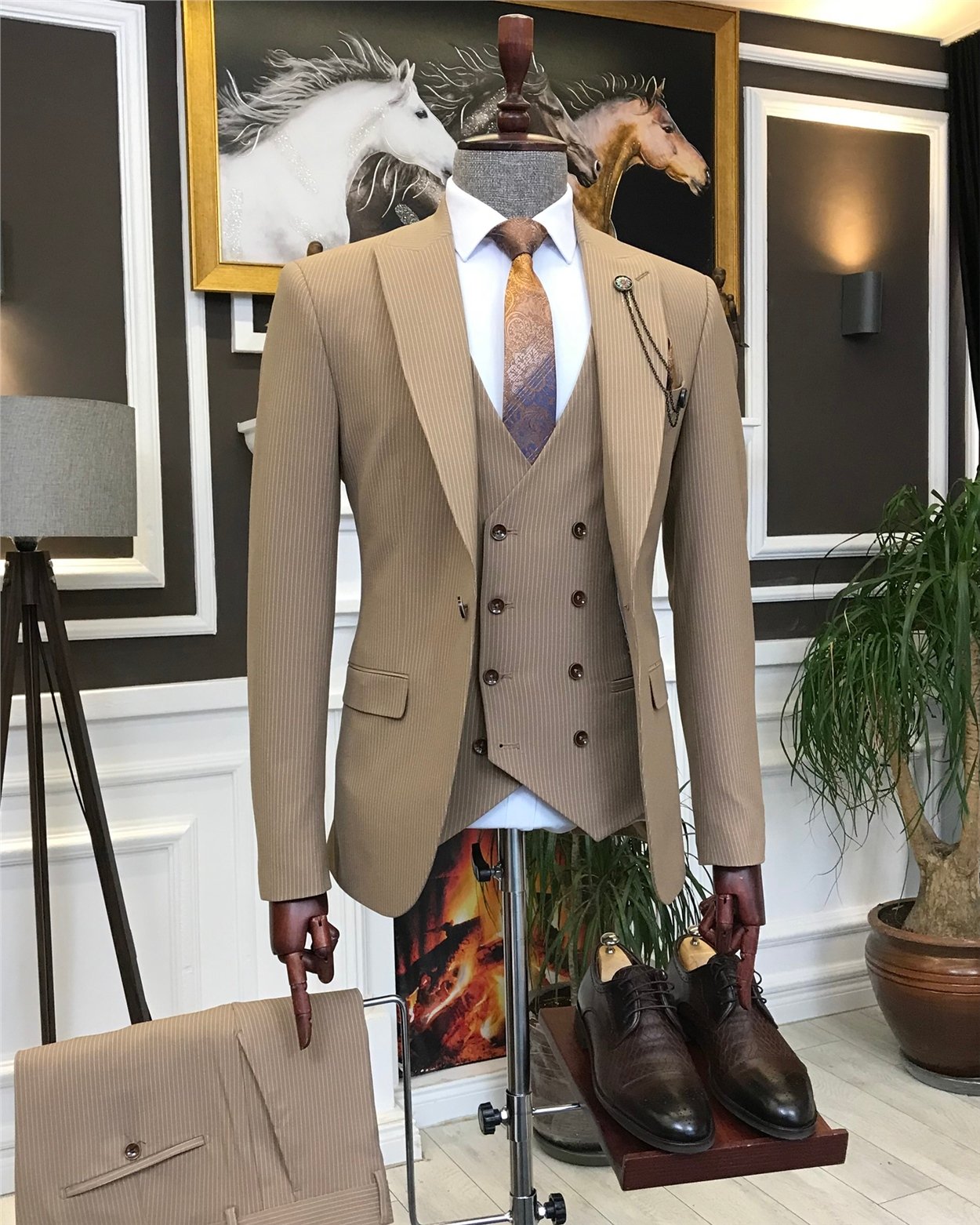İtalyan stil  ceket yelek pantolon çizgili takım elbise Camel T6784