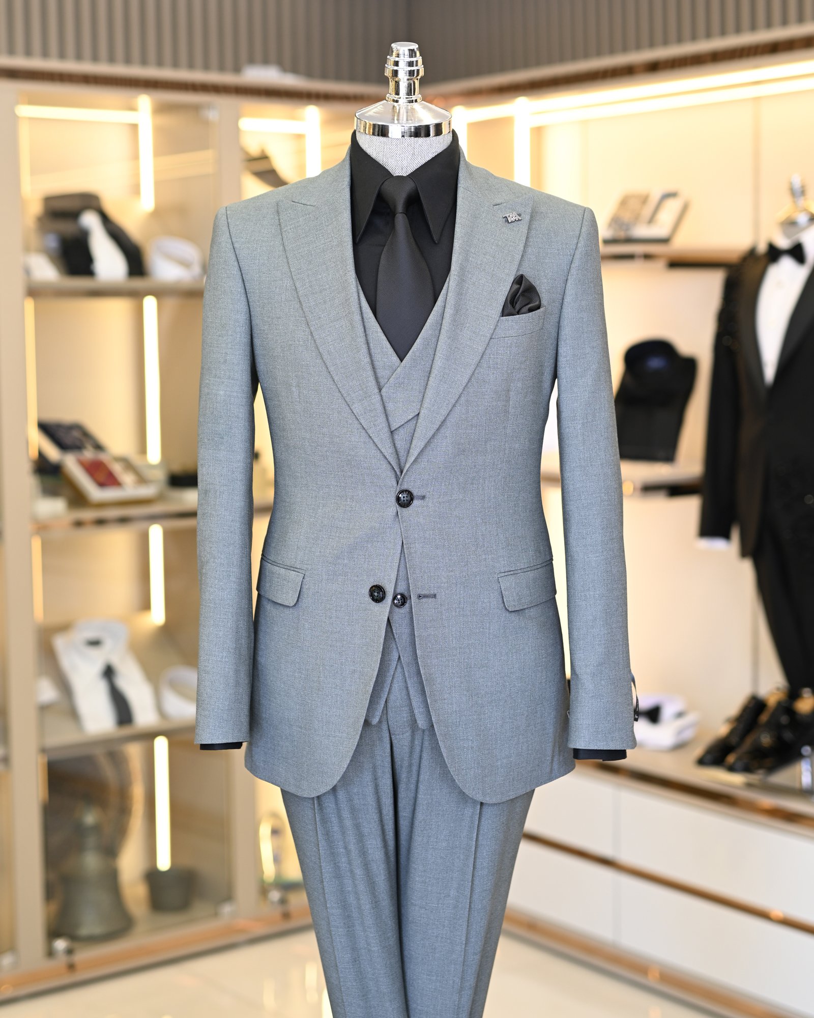 Italian style jacket vest pleated trouser suit gray T11312