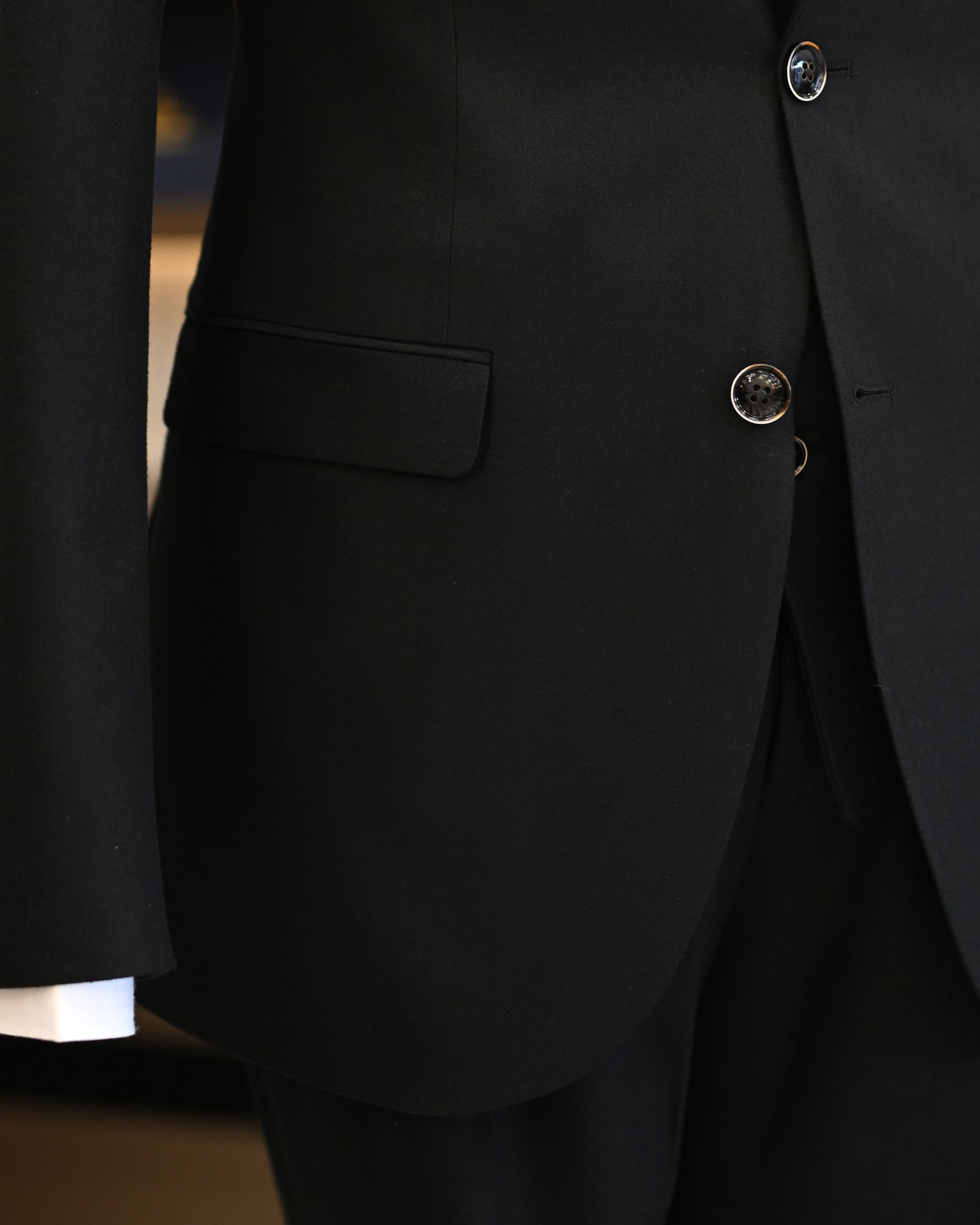 Italian style jacket vest pleated trouser suit black T11320