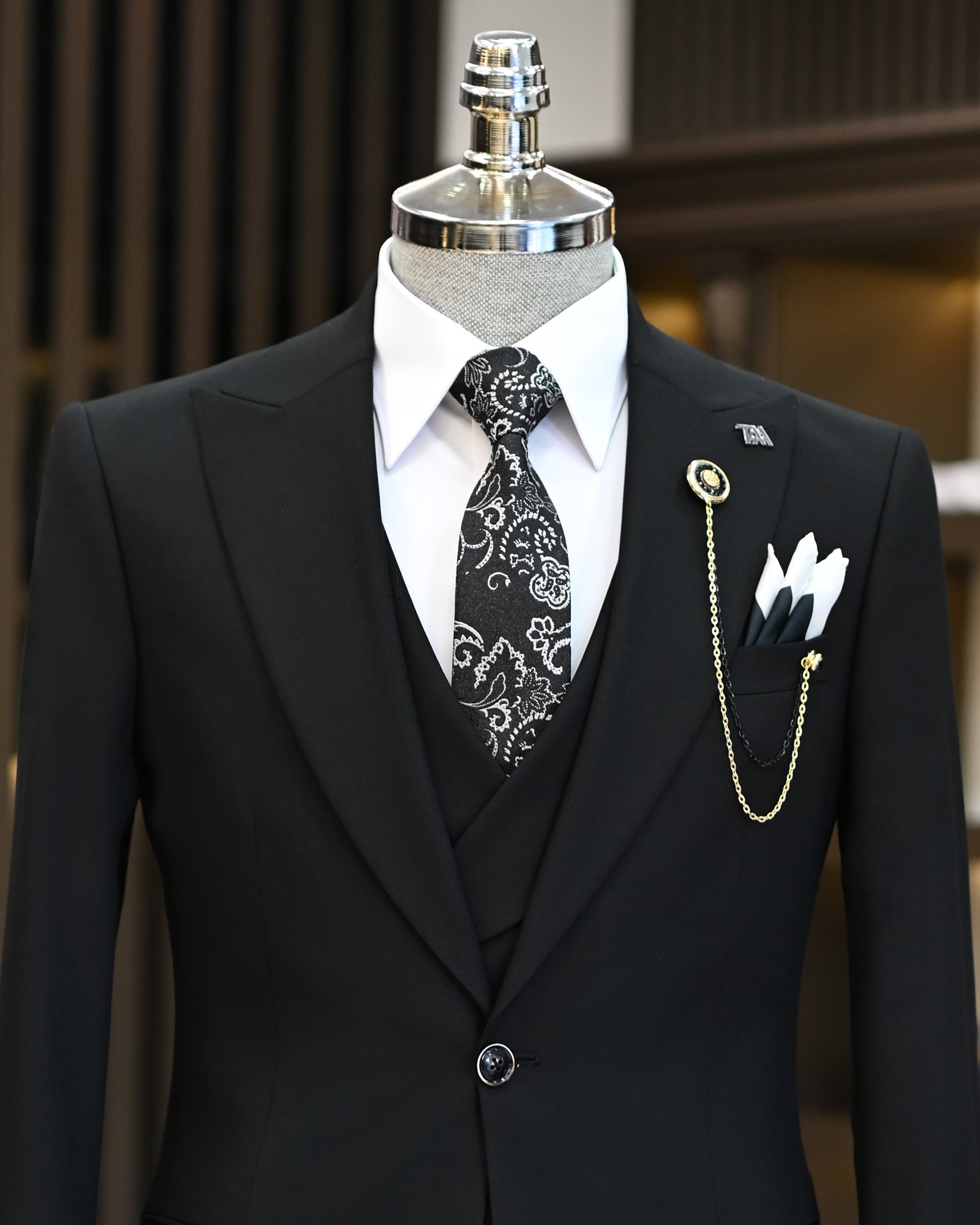 Italian style jacket vest pleated trouser suit black T11319