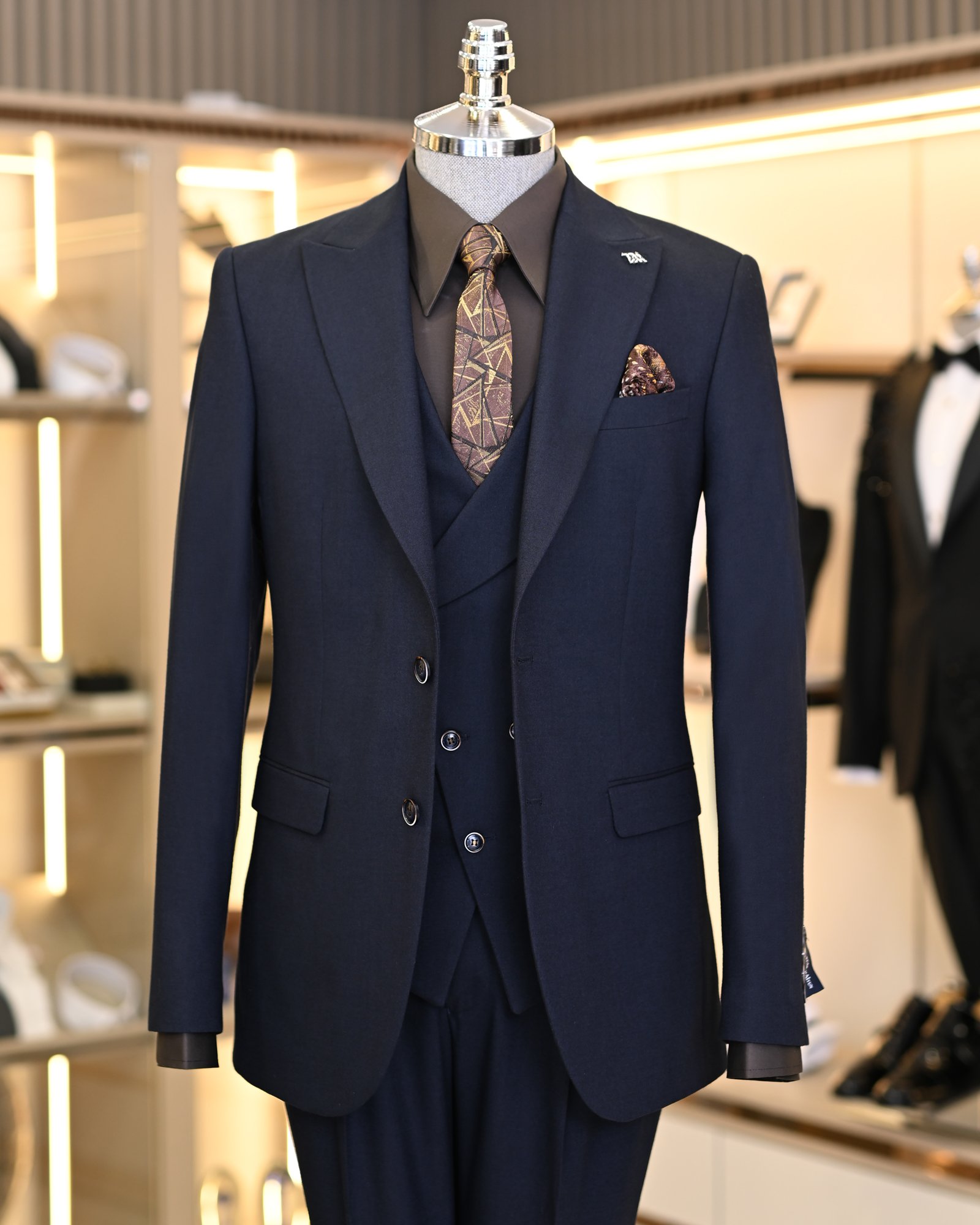 Italian style jacket vest pleated trouser suit navy blue T11309