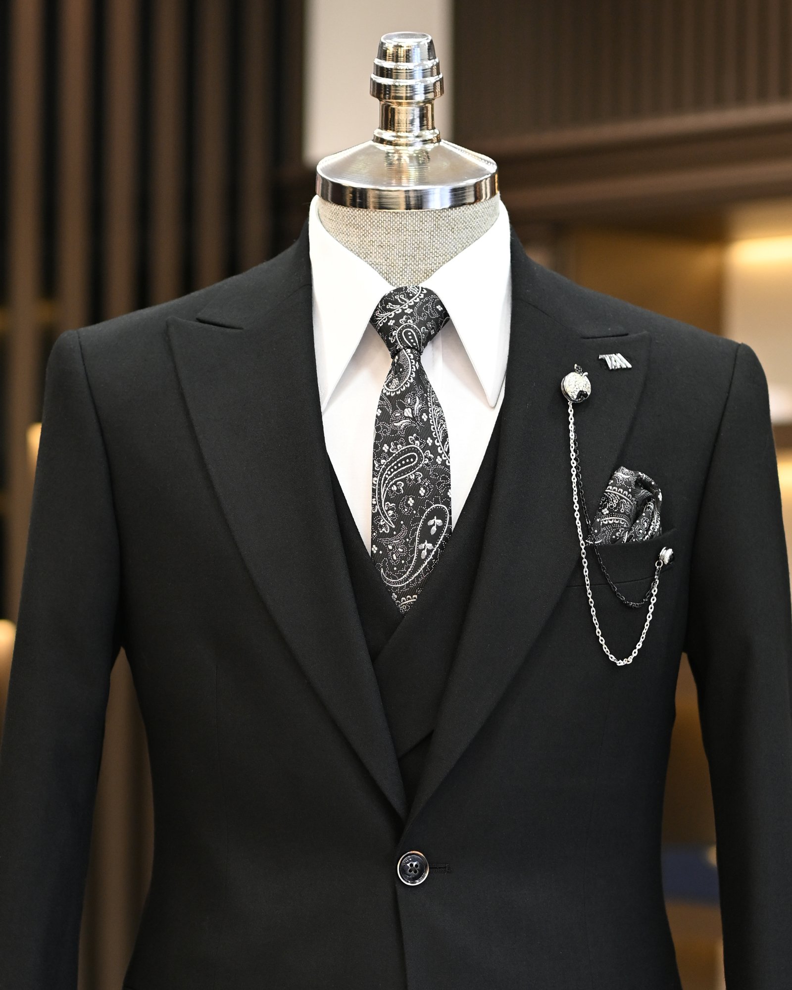 Italian style jacket vest pleated trouser suit black T11320