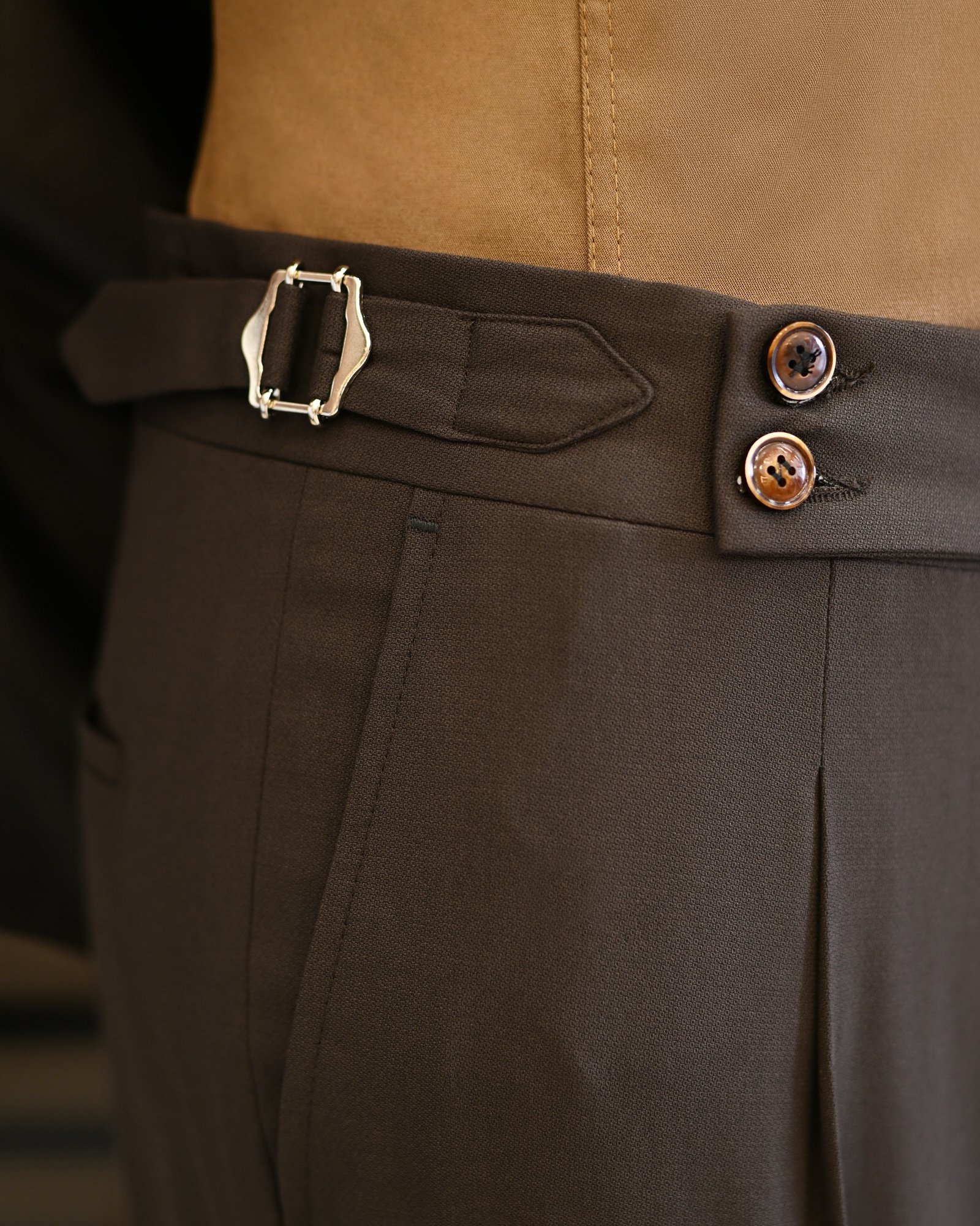 Italian style jacket vest pleated trouser suit brown T11313