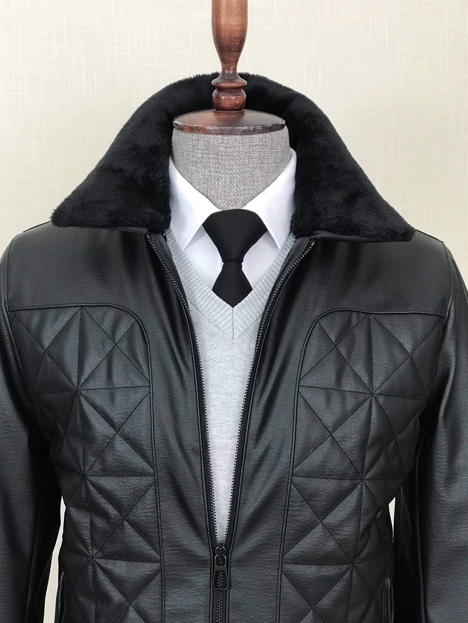 İtalyan stil erkek kürk yaka kapitone desen deri mont Siyah T8698