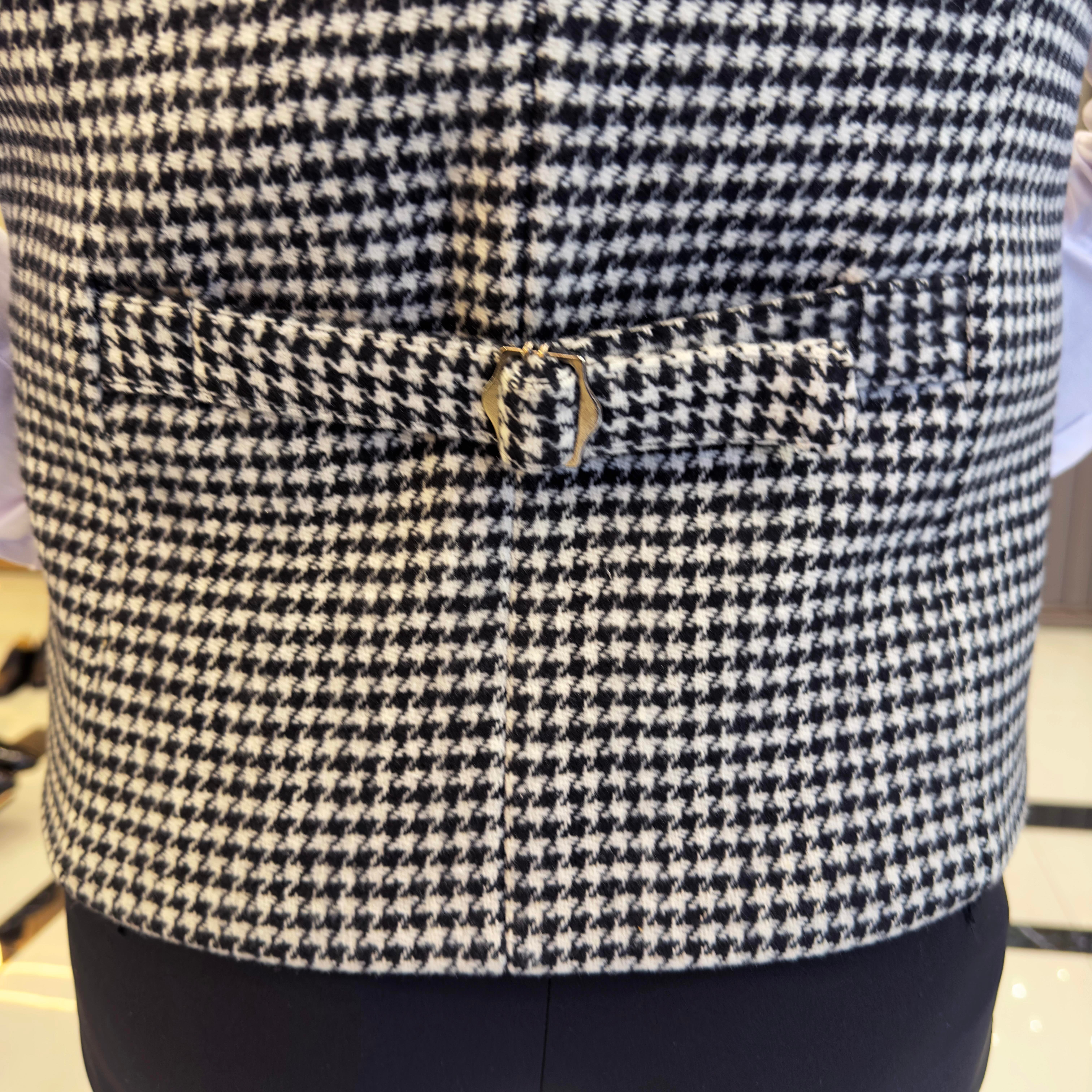 Italian style houndstooth pattern crew neck zipper pocket vest black T10469