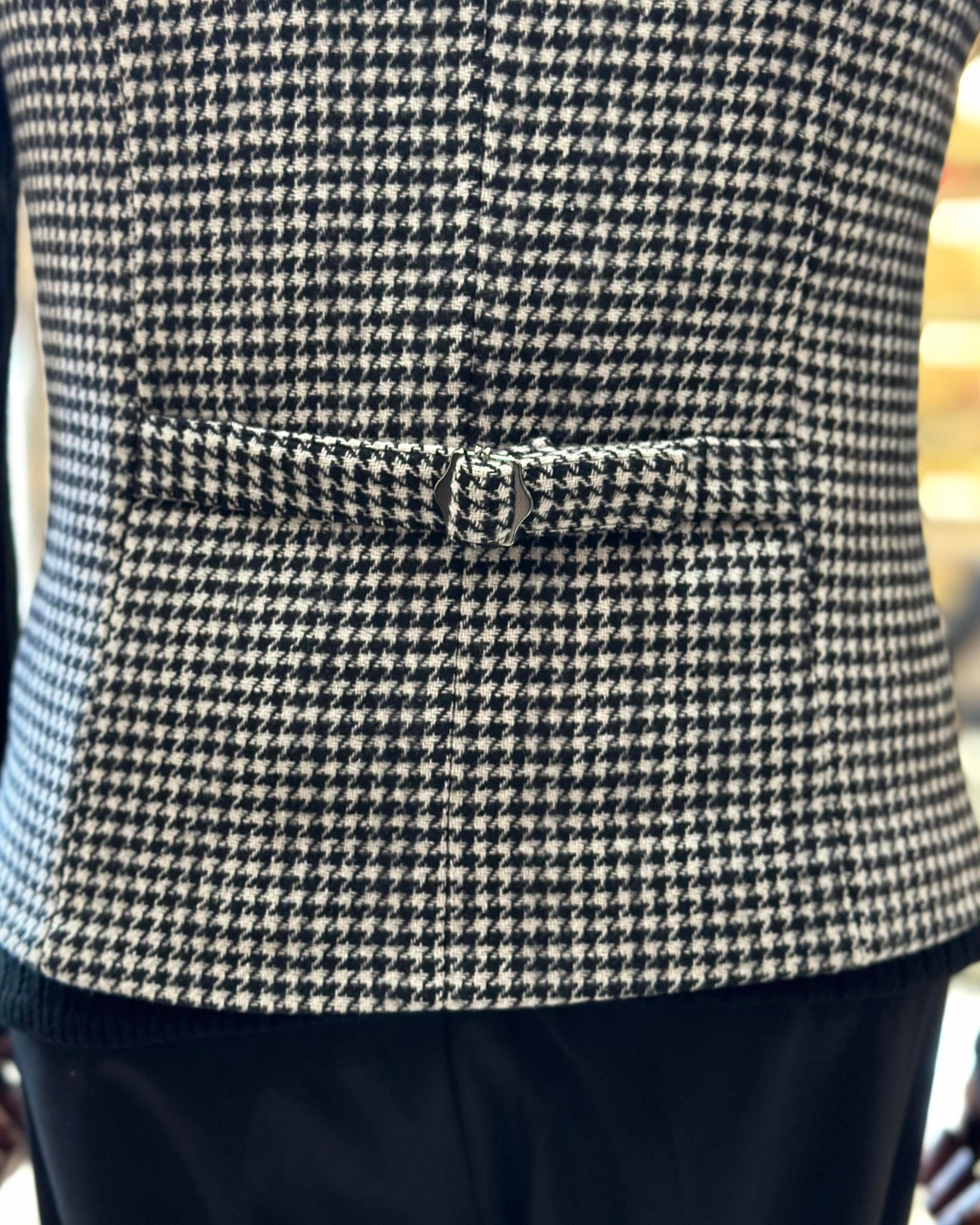 Italian style houndstooth pattern crew neck zipper pocket vest black T10469