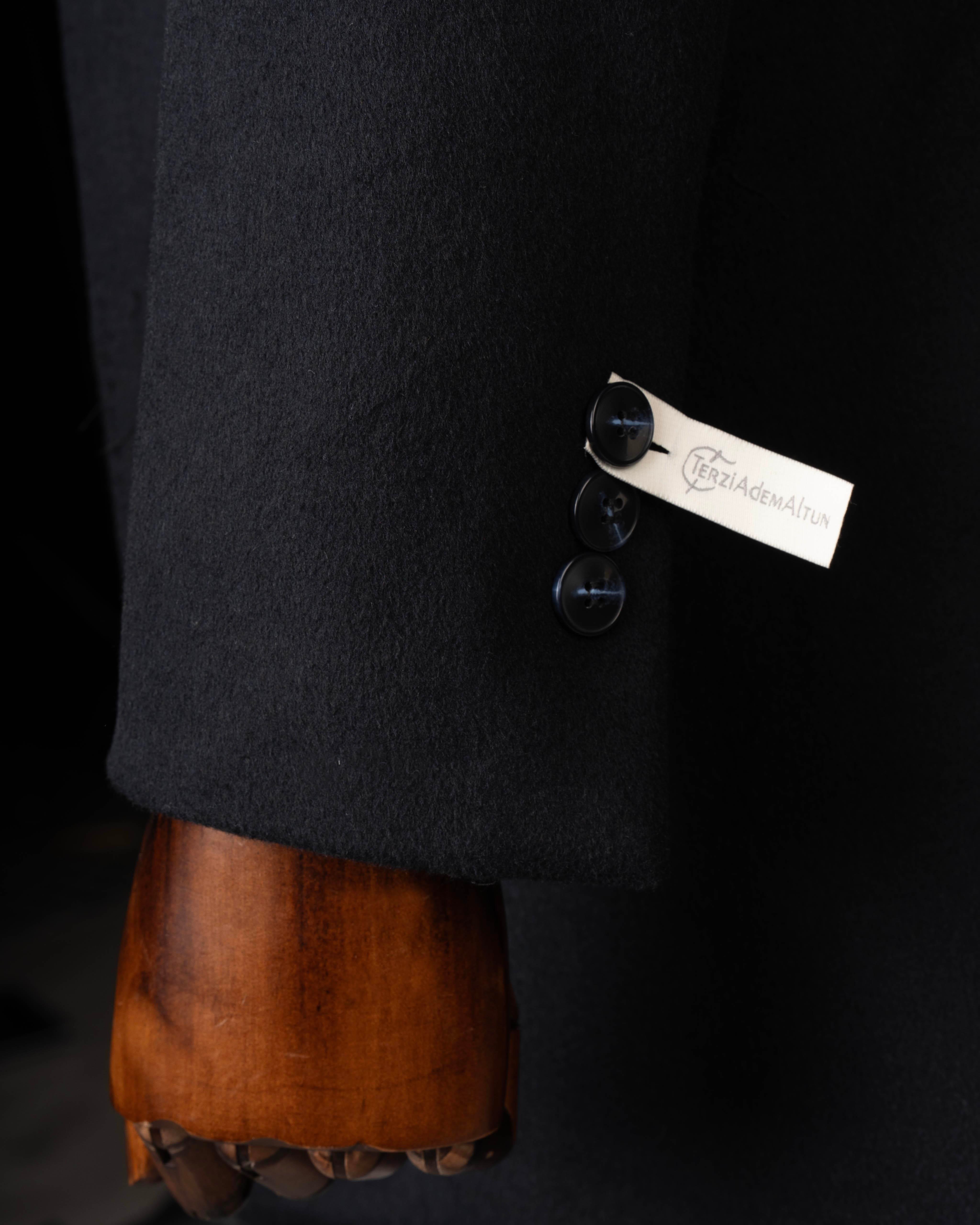 İtalyan stil klasik kalıp yün karışımlı kaşe erkek kaban lacivert T14682