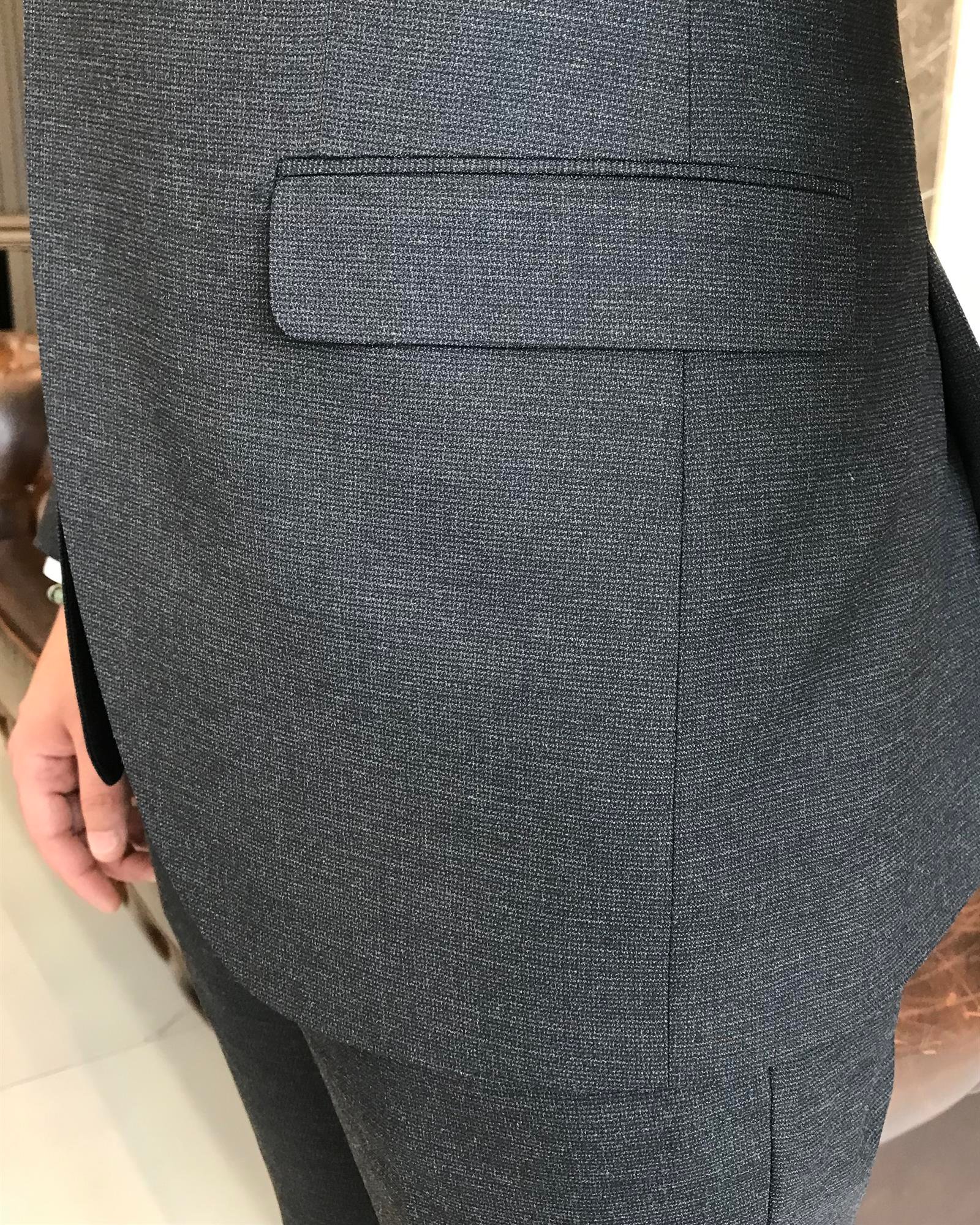 Italian style slim fit men's jacket vest pant suit black T9537