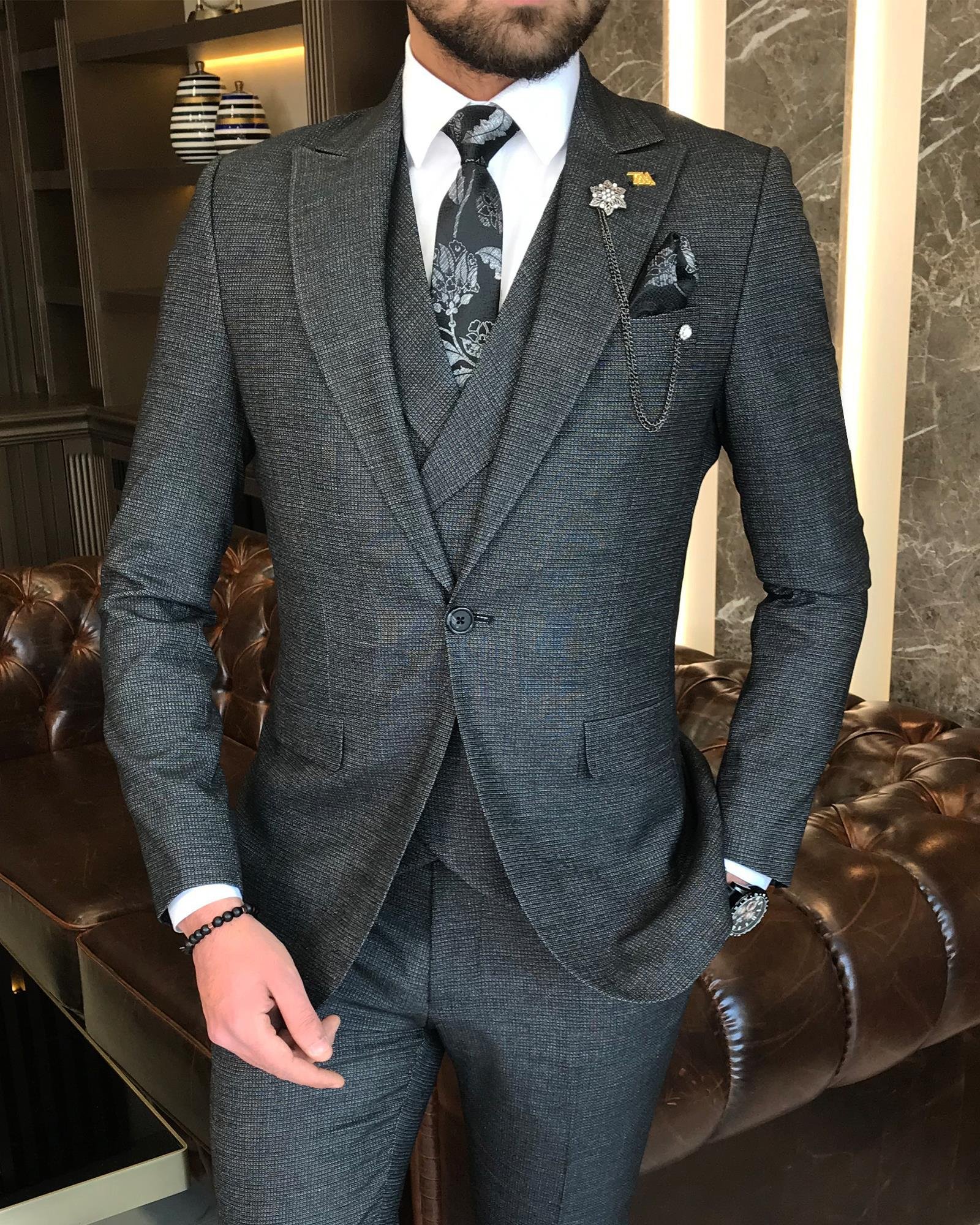 Italian style slim fit men's jacket vest pant suit black T9135