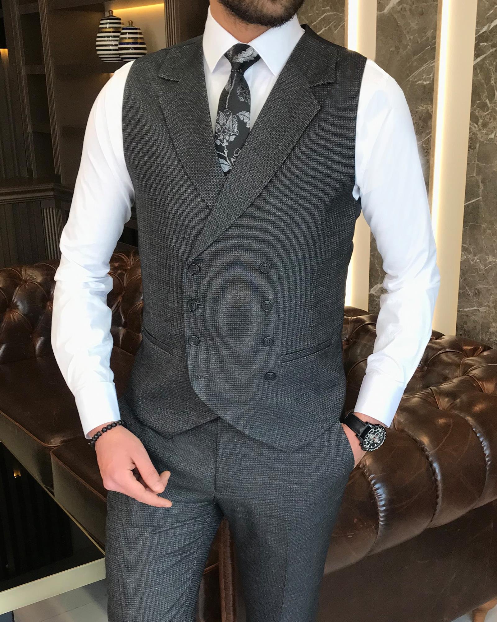 Italian style slim fit men's jacket vest pant suit black T9135