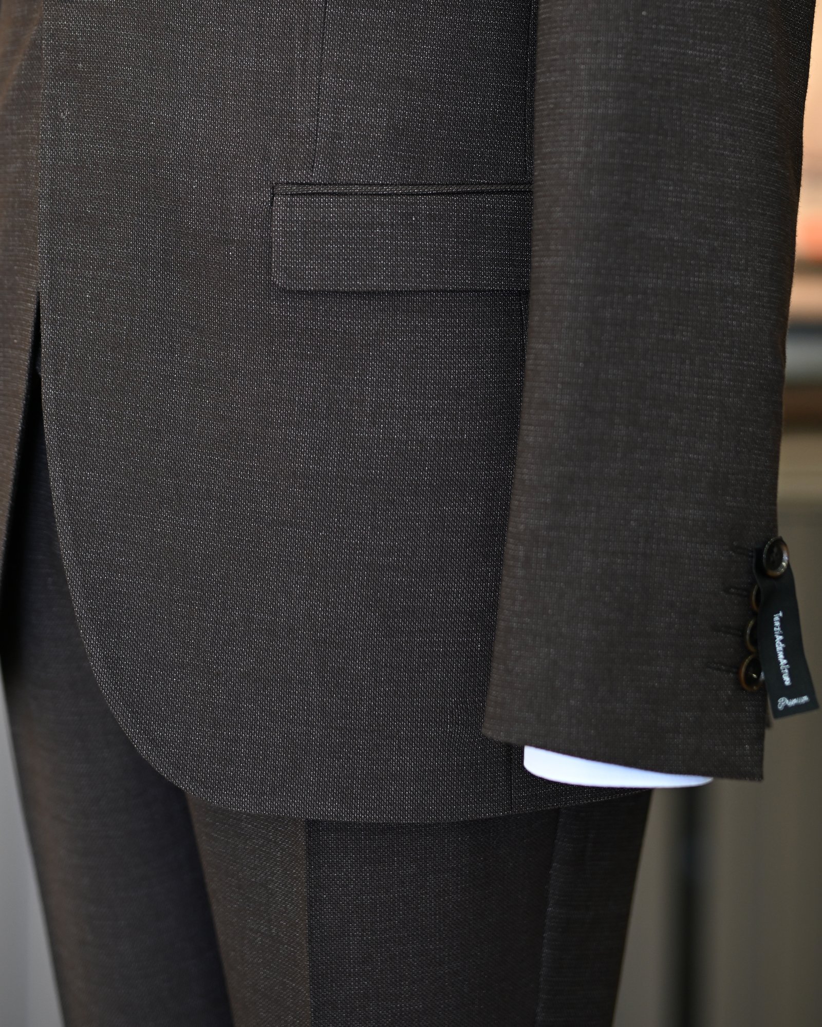 Italian style slim fit men's jacket vest trouser suit brown T11022