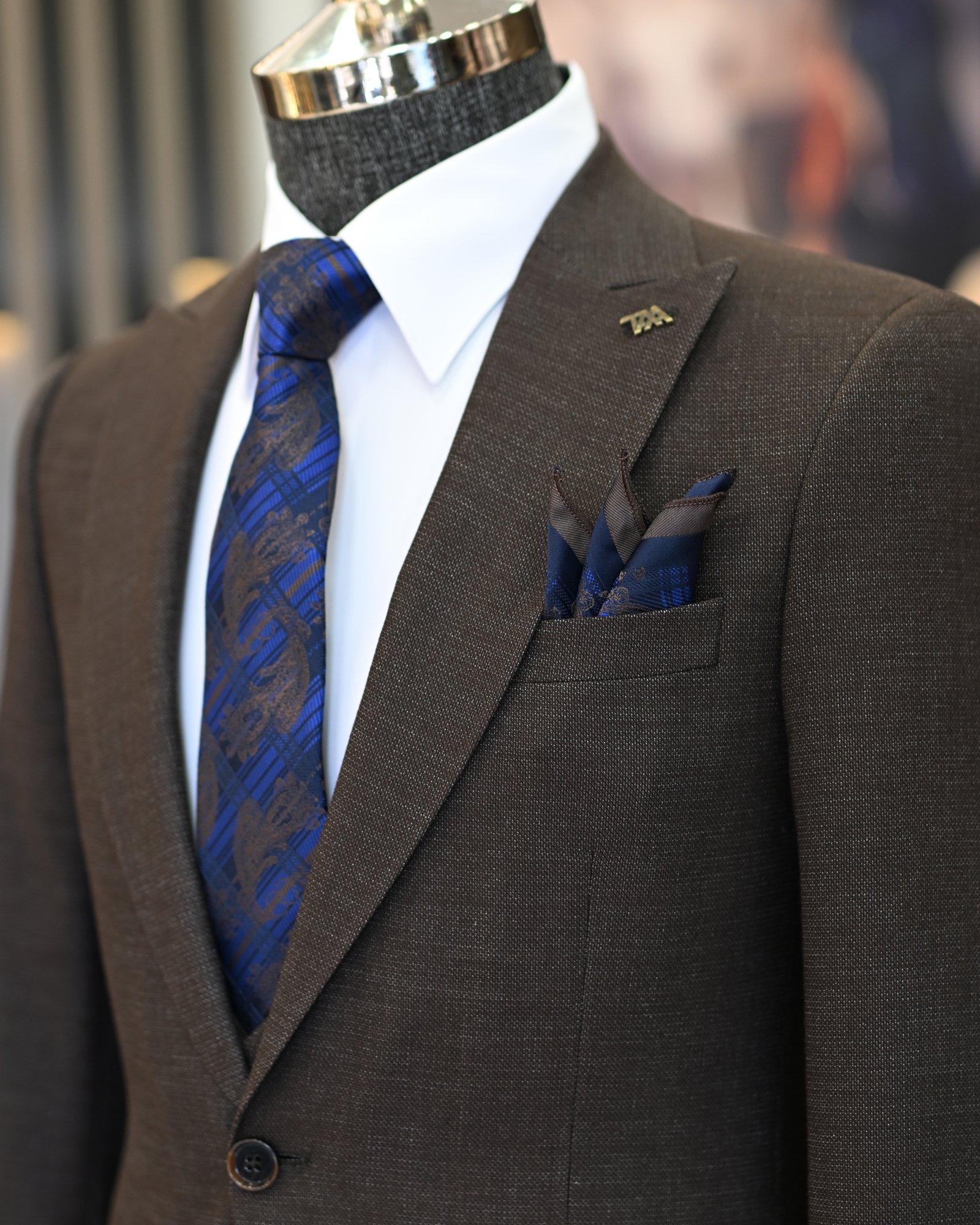 Italian style slim fit men's jacket vest trouser suit brown T11022
