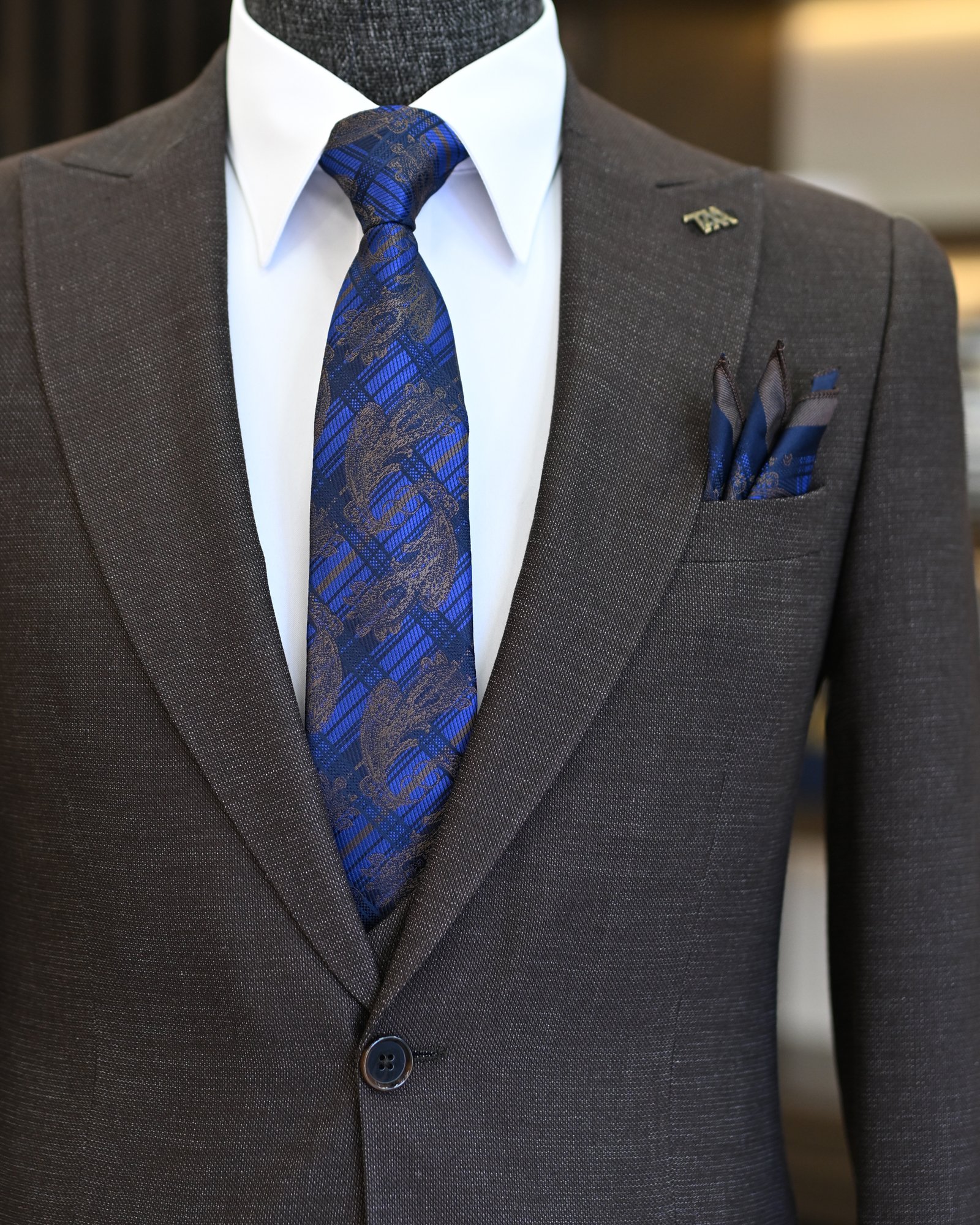 Italian style slim fit men's jacket vest trouser suit brown T11022