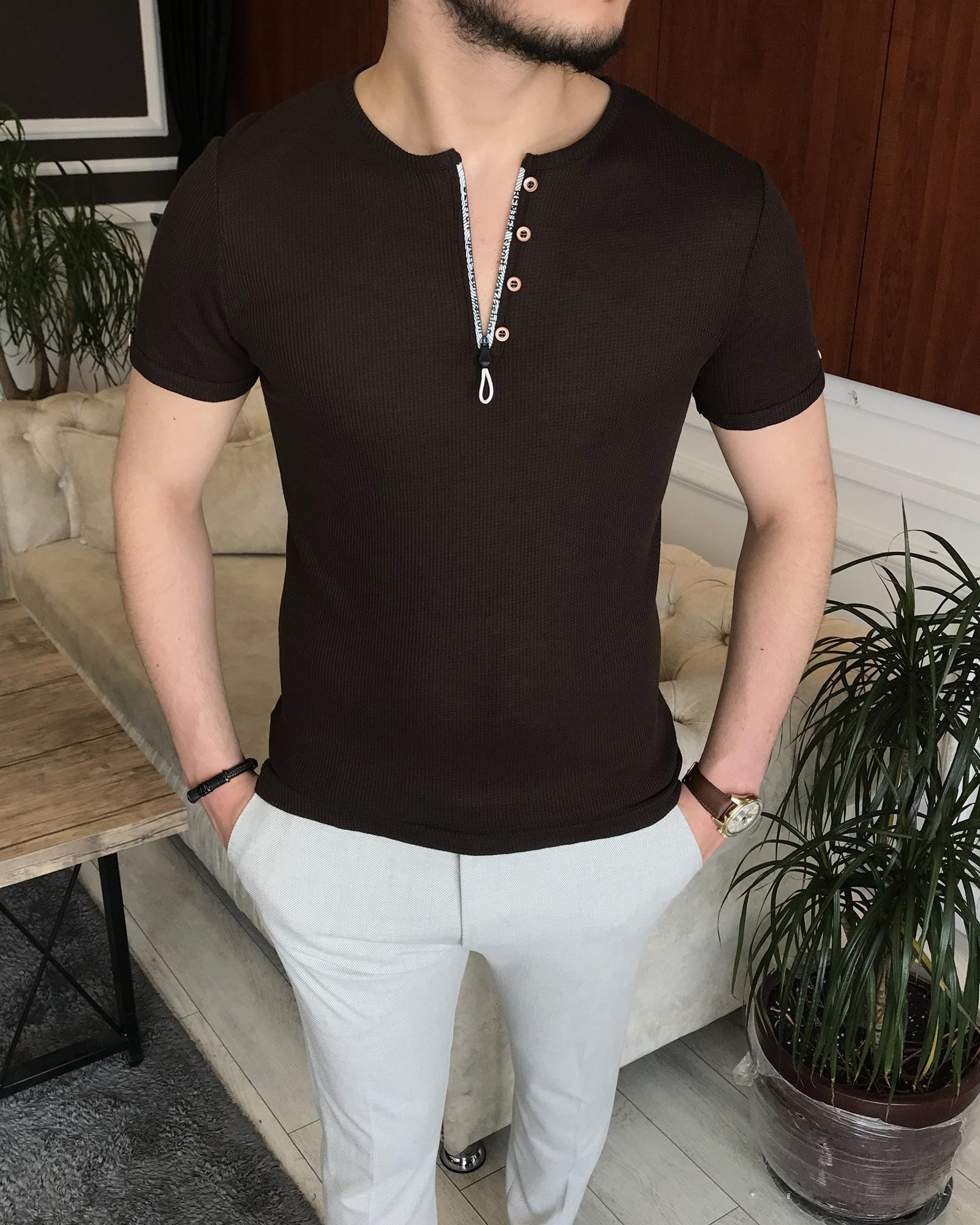 İtalyan stil slim fit fermuarlı kısa kollu pamuk triko tişört Kahverengi T7420
