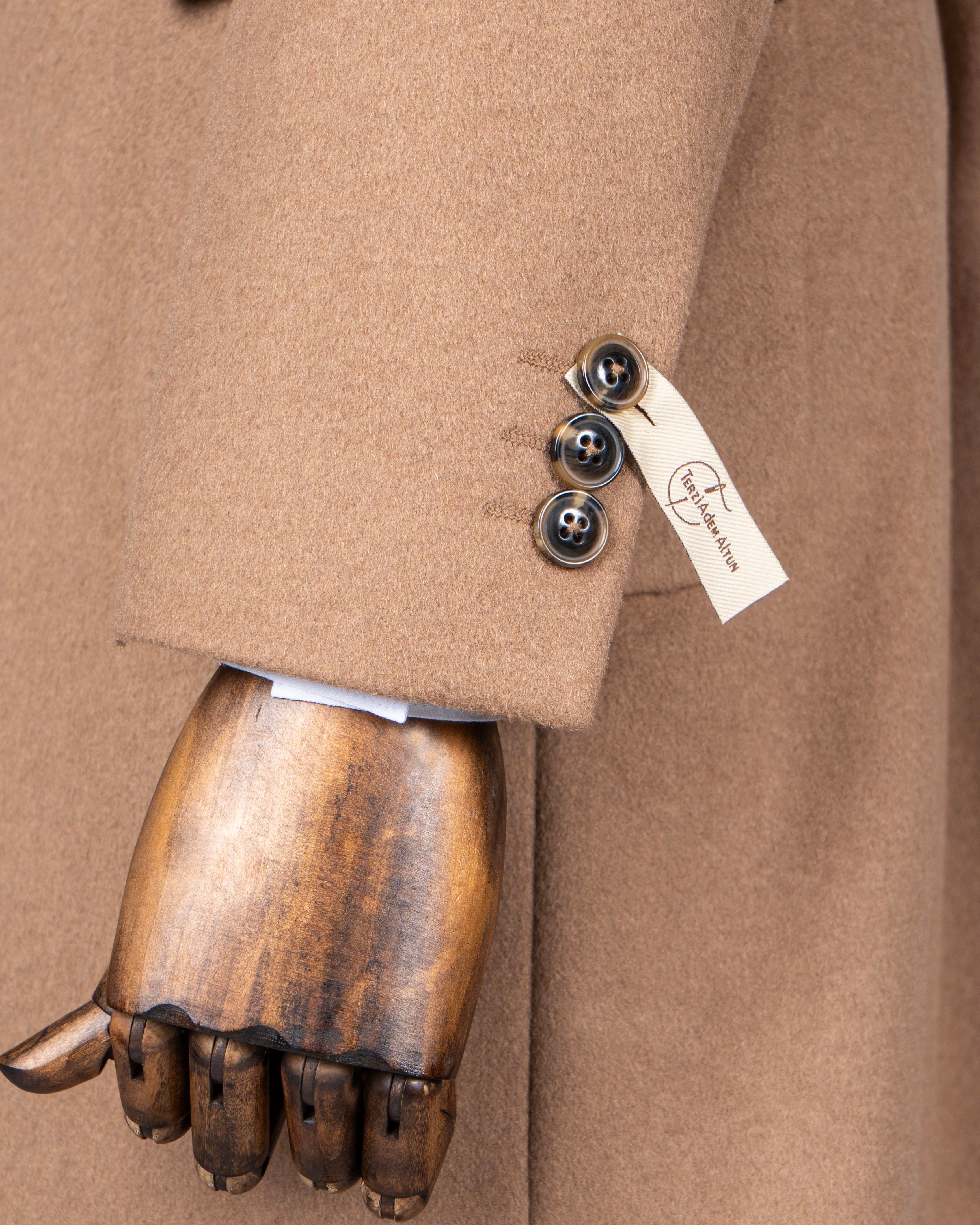 İtalyan stil slim fit sivri yaka yün karışımlı kaşe erkek kaban camel T13447