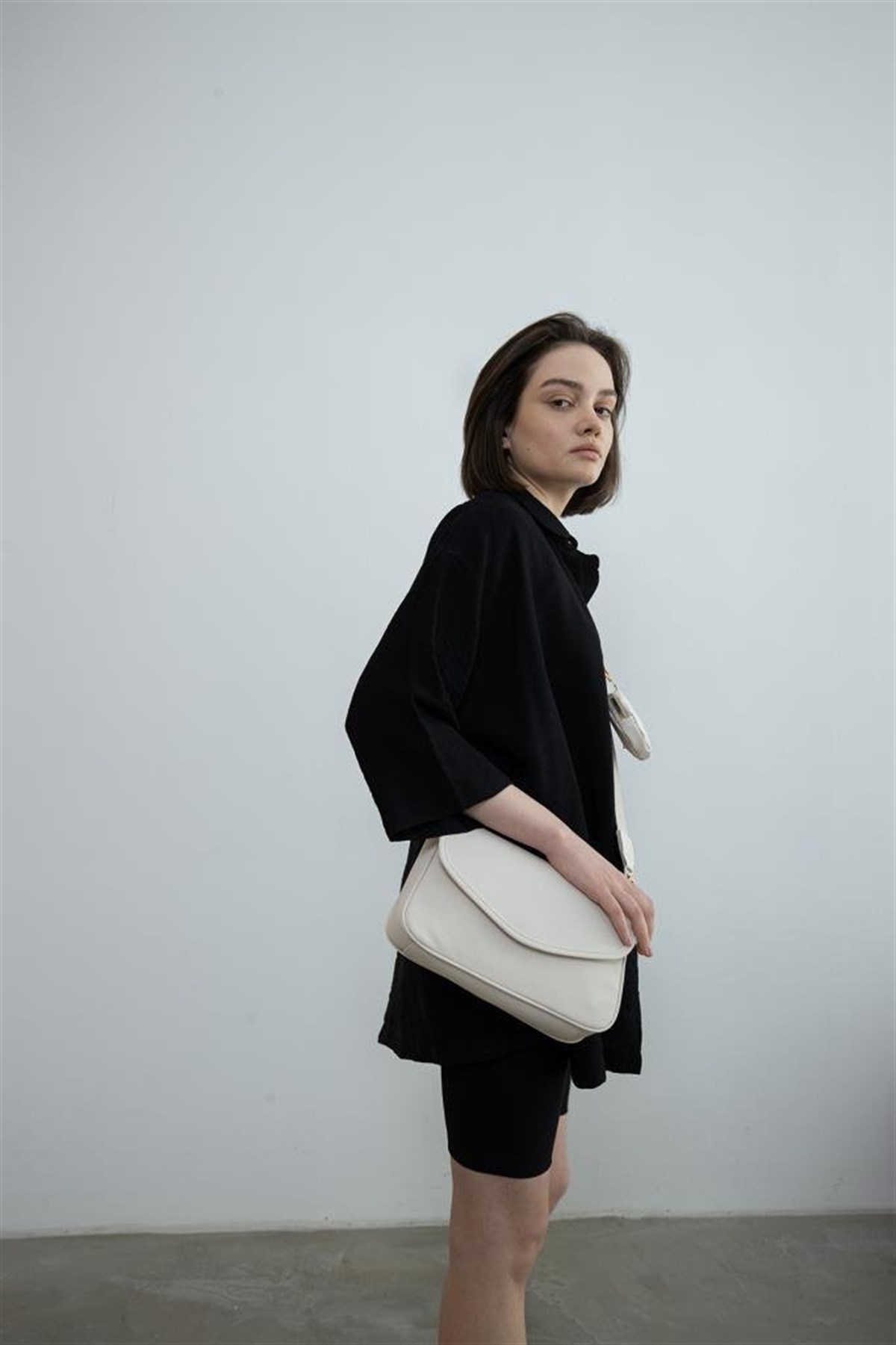 Cüzdanlı Kadın Çapraz Çanta KREM