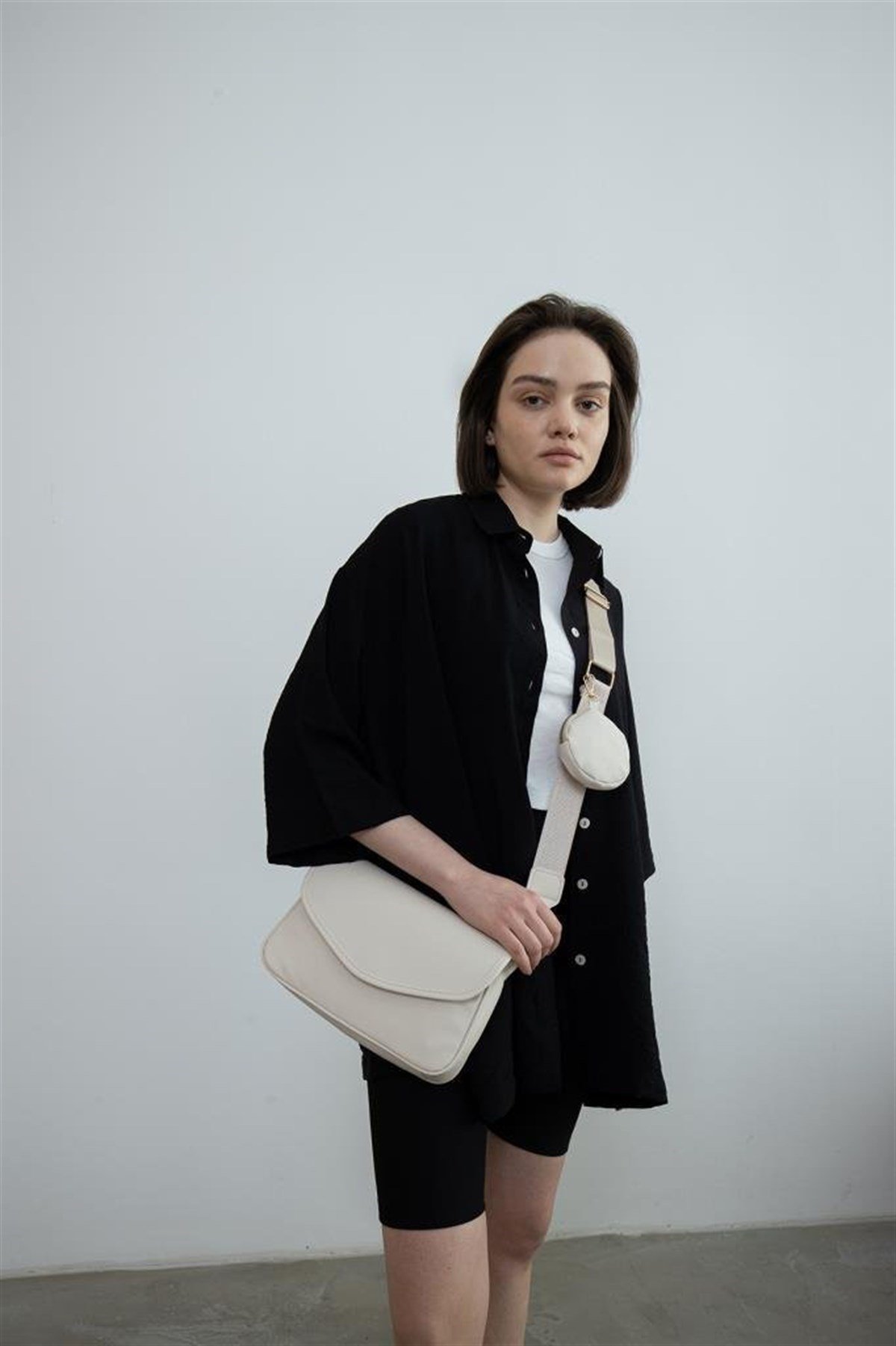 Cüzdanlı Kadın Çapraz Çanta KREM