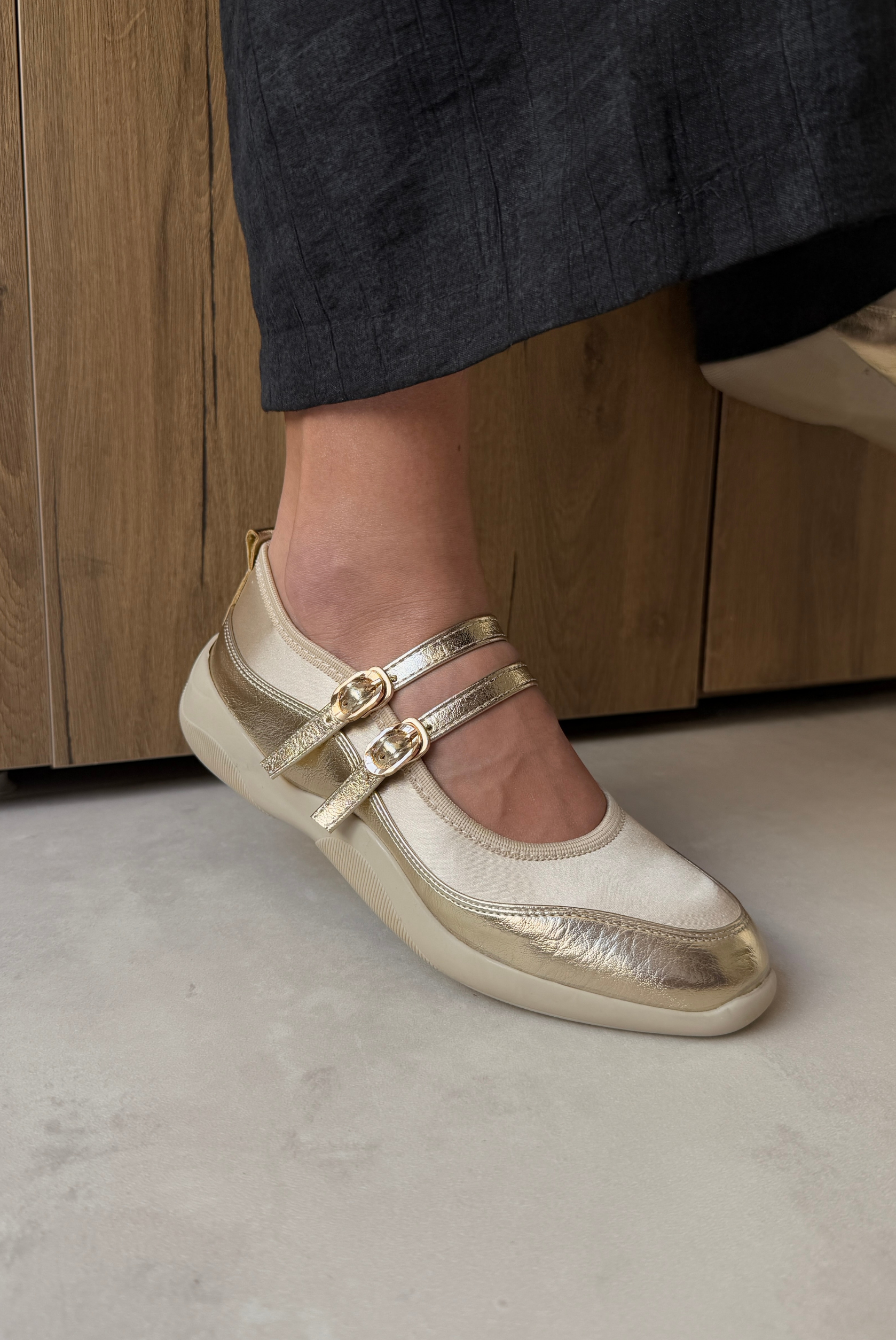 Kadın Atkılı Babet GOLD