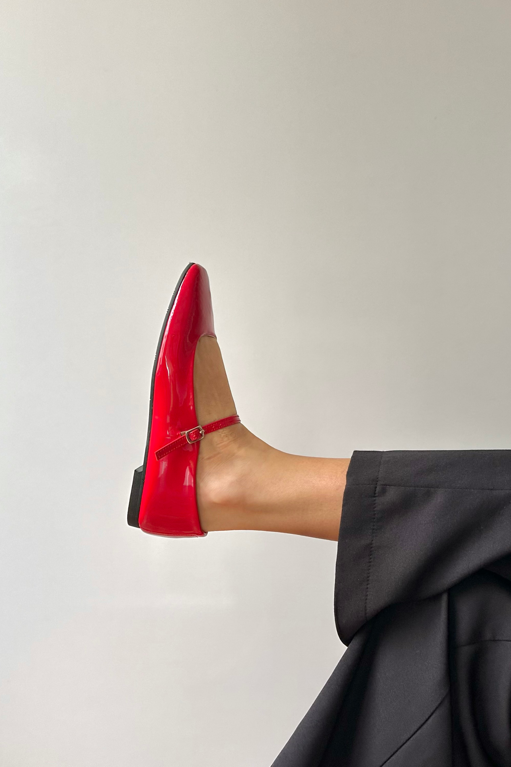 Kadın Babet  KIRMIZI RUGAN