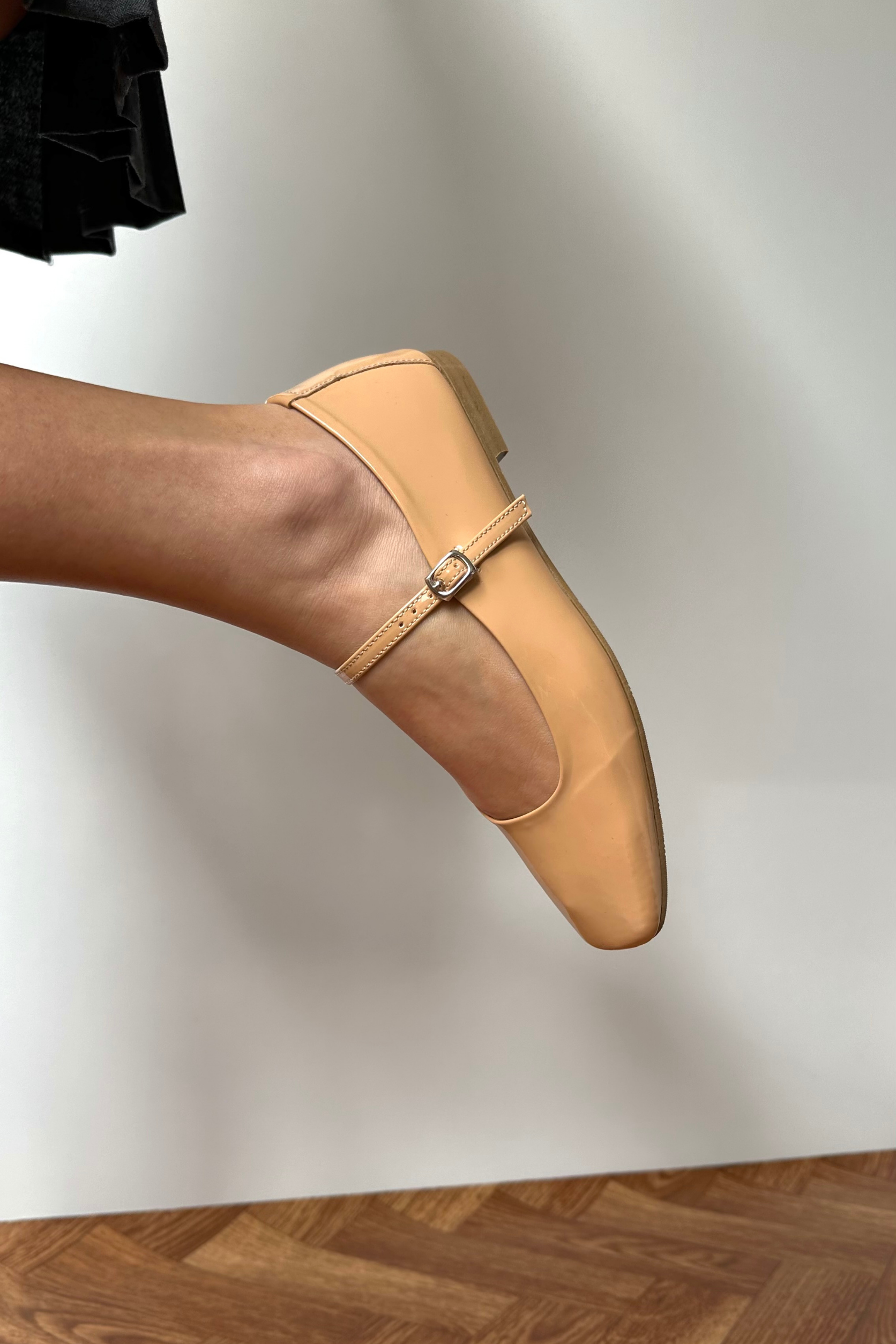 Kadın Babet  NUDE RUGAN