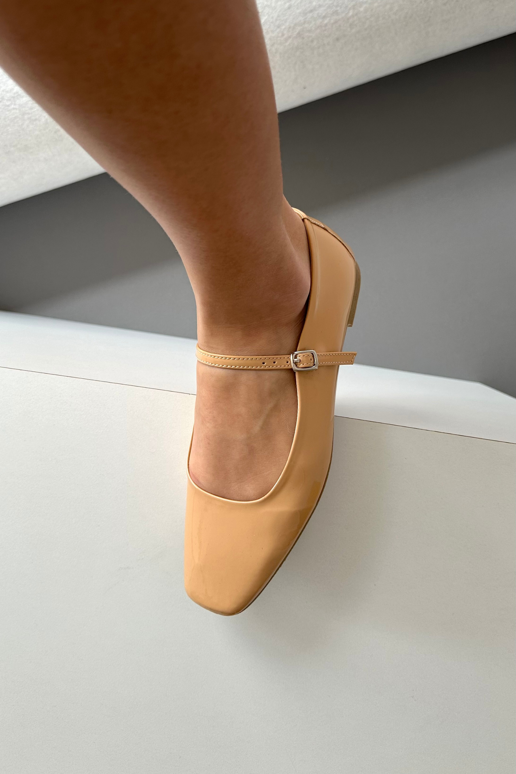 Kadın Babet  NUDE RUGAN