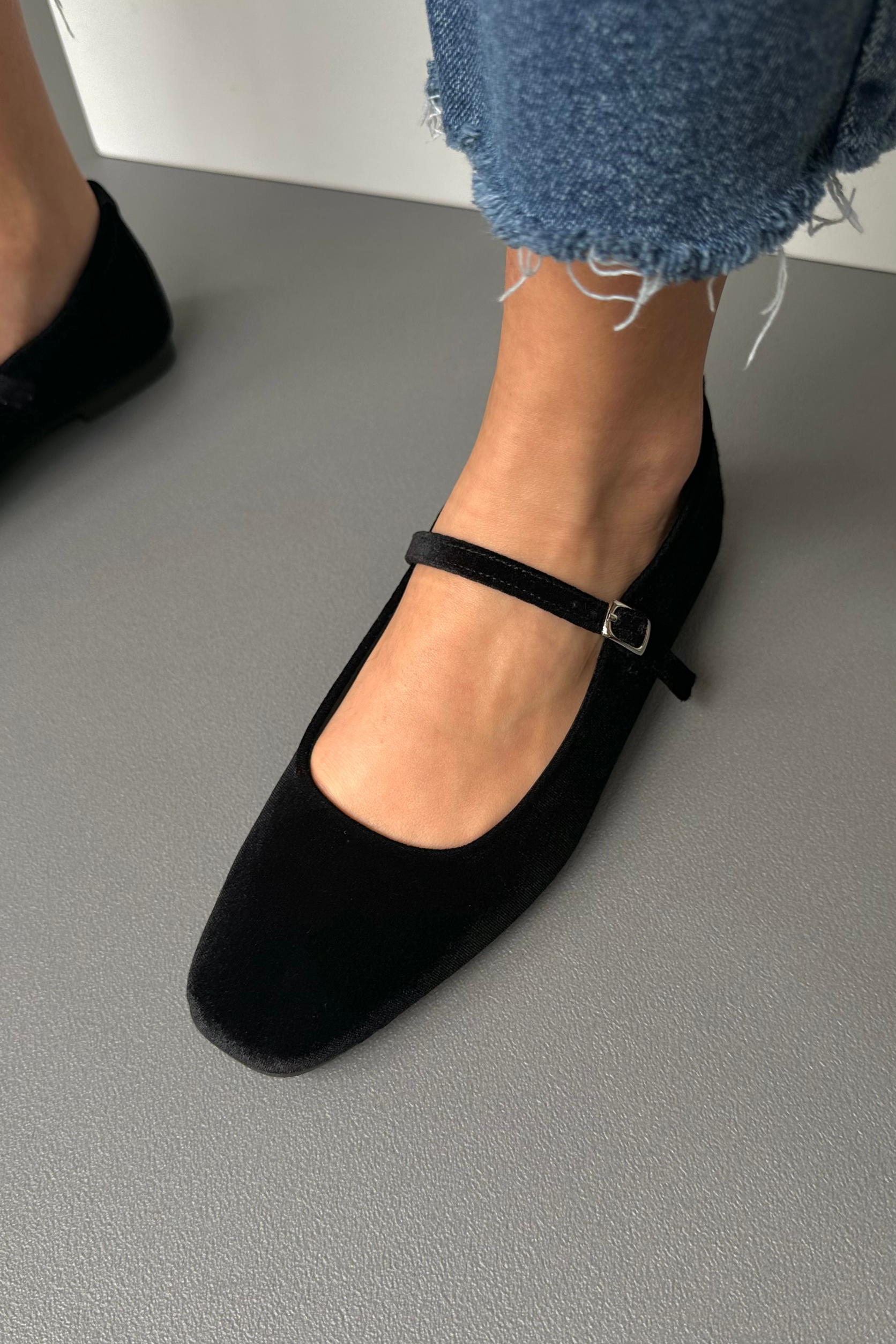 Kadın Babet  SİYAH KADİFE