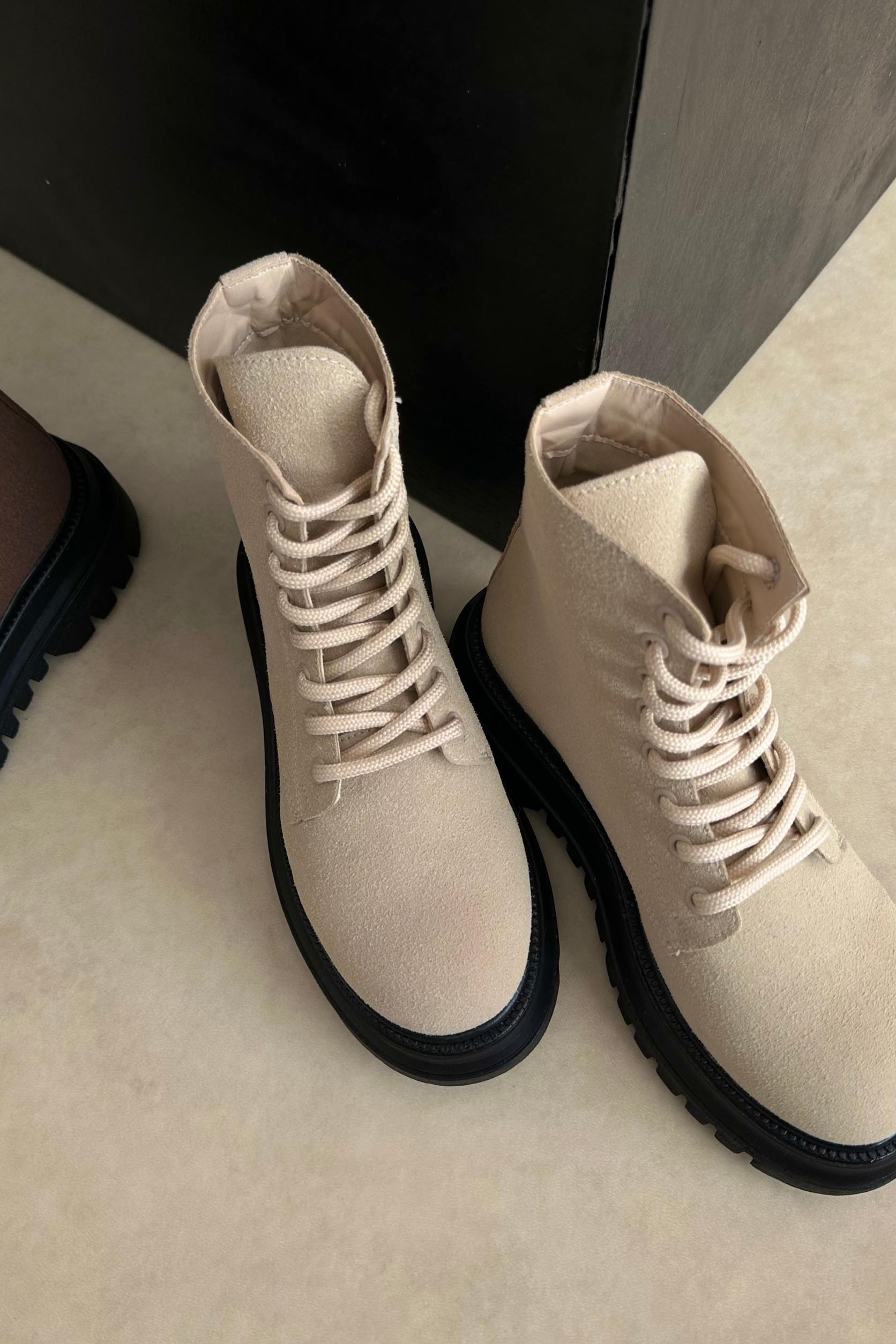 Kadın Bot BEJ SÜET