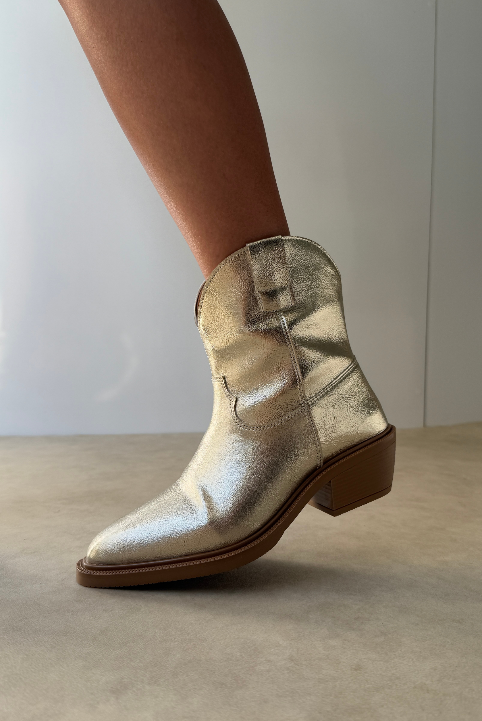 Kadın Bot GOLD RUGAN