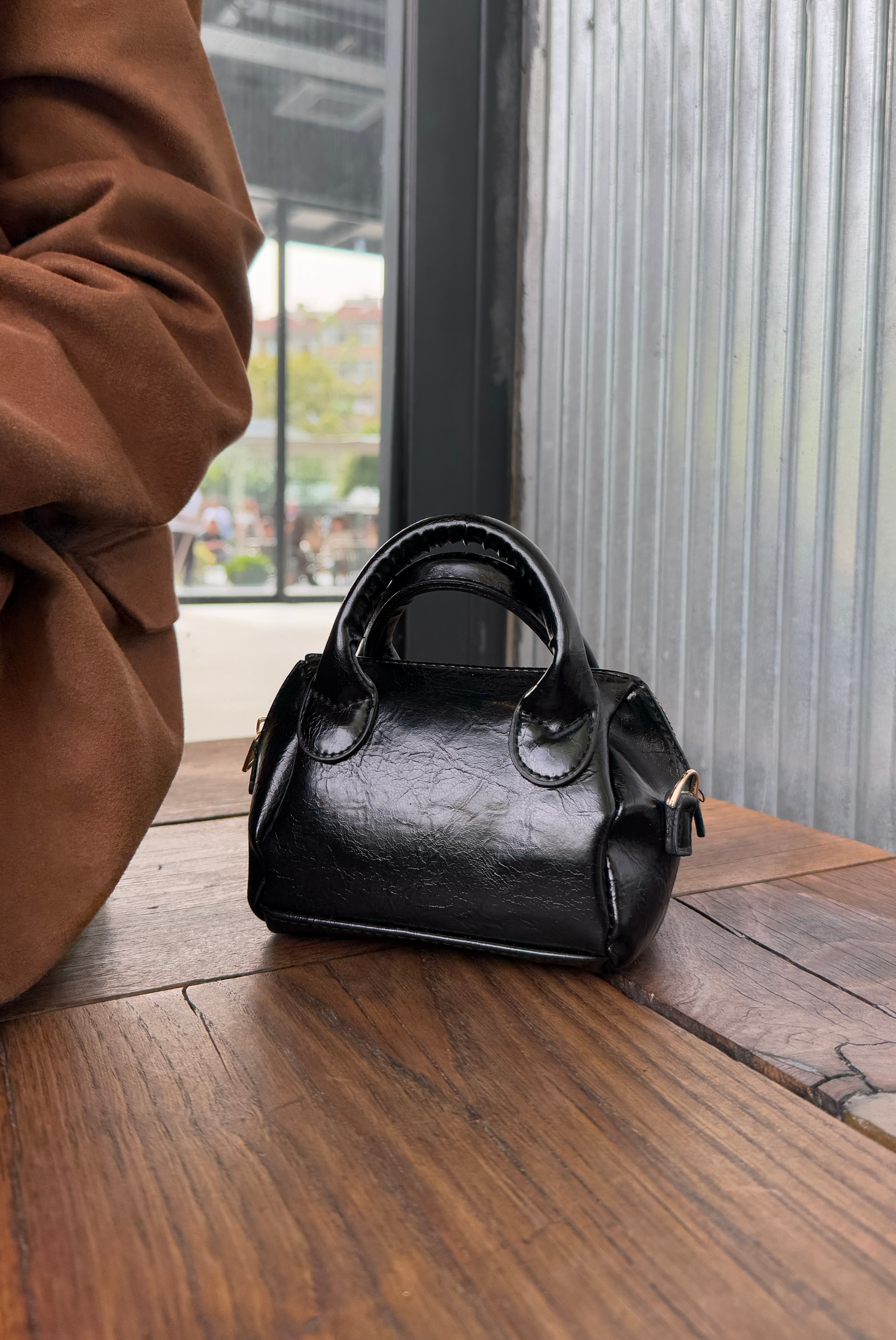 Kadın El ve Omuz Çantası SİYAH