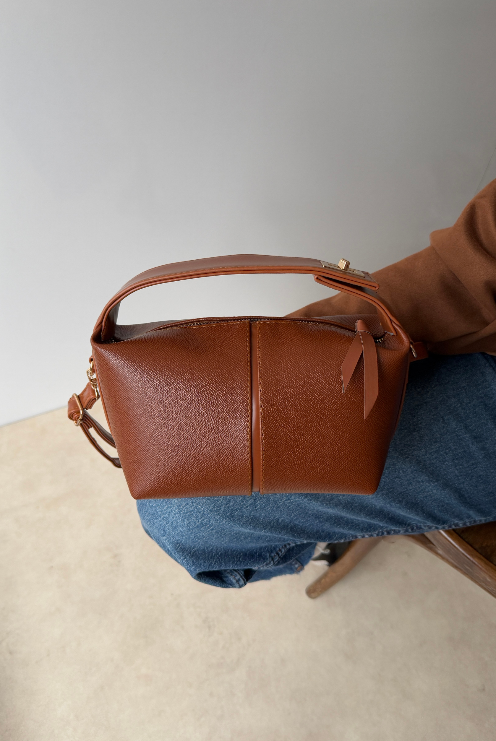 Kadın El ve Omuz Çantası TABA