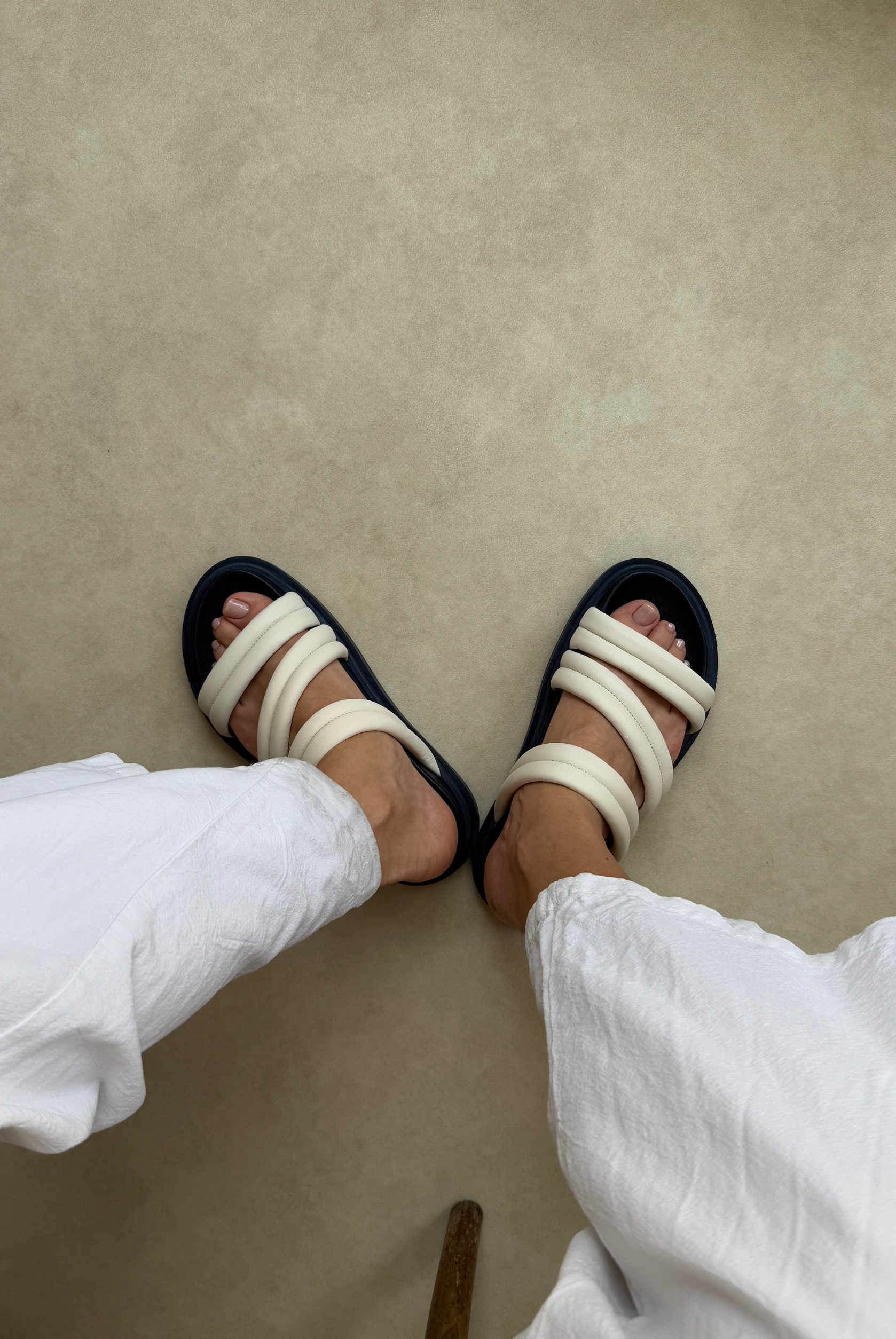 Kadın Hakiki Deri Terlik BEJ