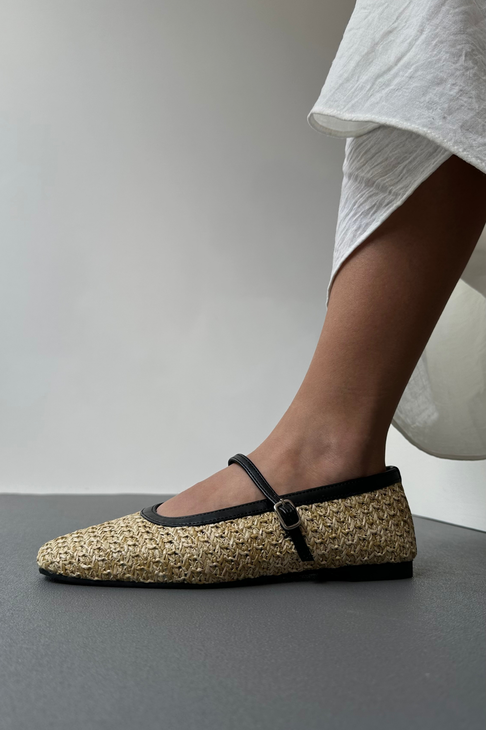 Kadın Hasır Babet SİYAH