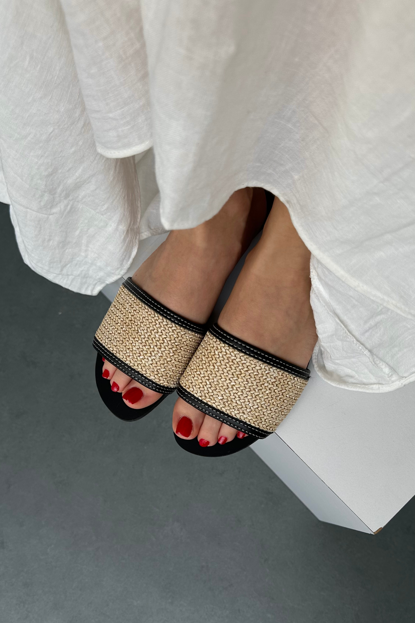 Kadın Hasır Terlik BEJ