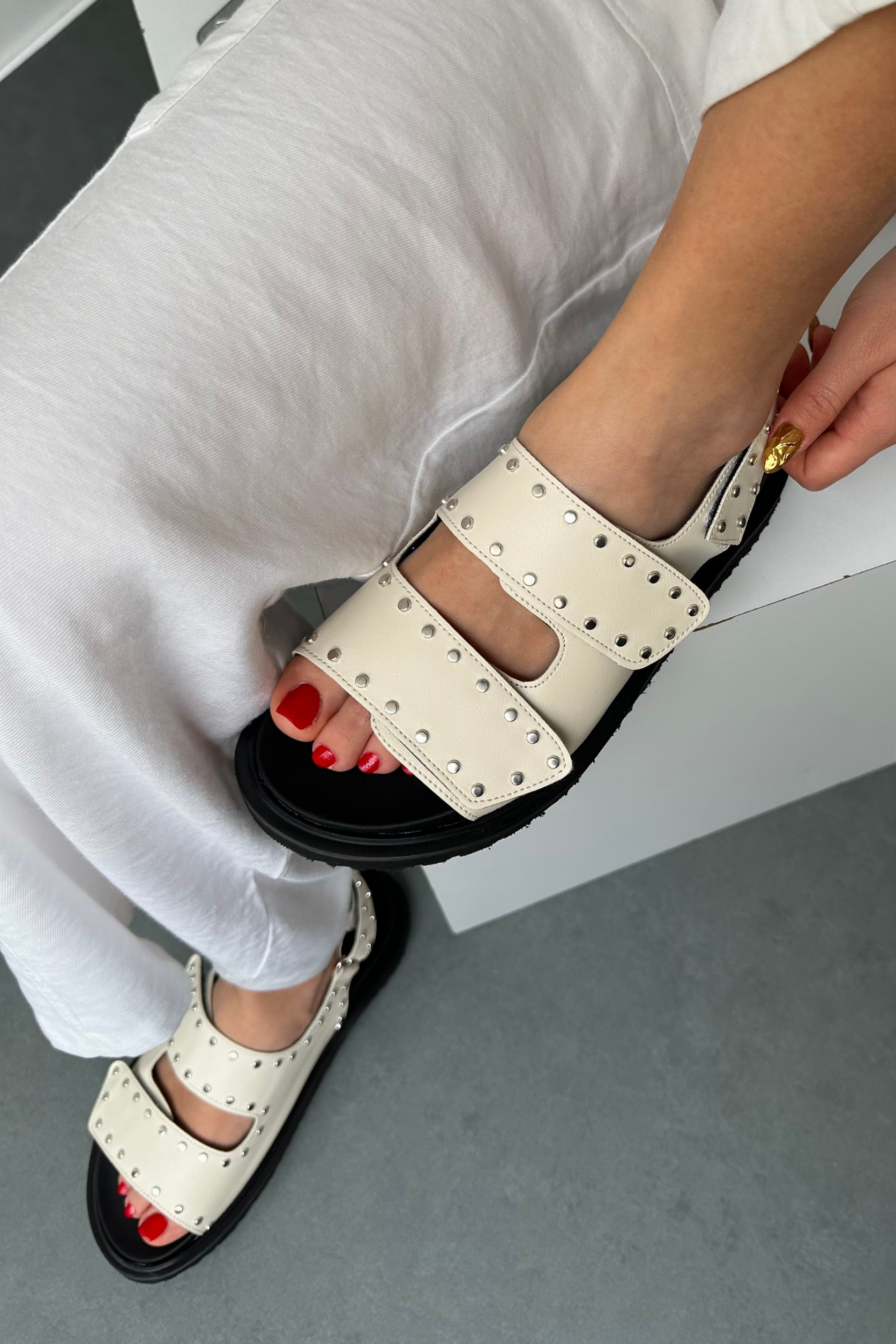 Kadın Sandalet BEJ TAŞLI