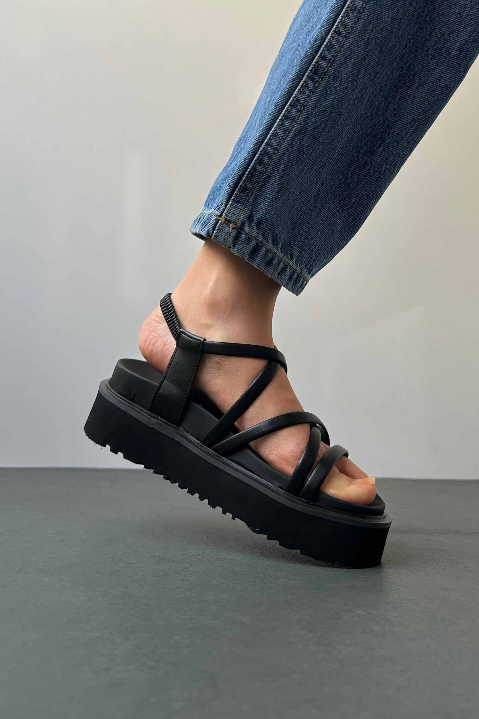 Kadın Sandalet SİYAH