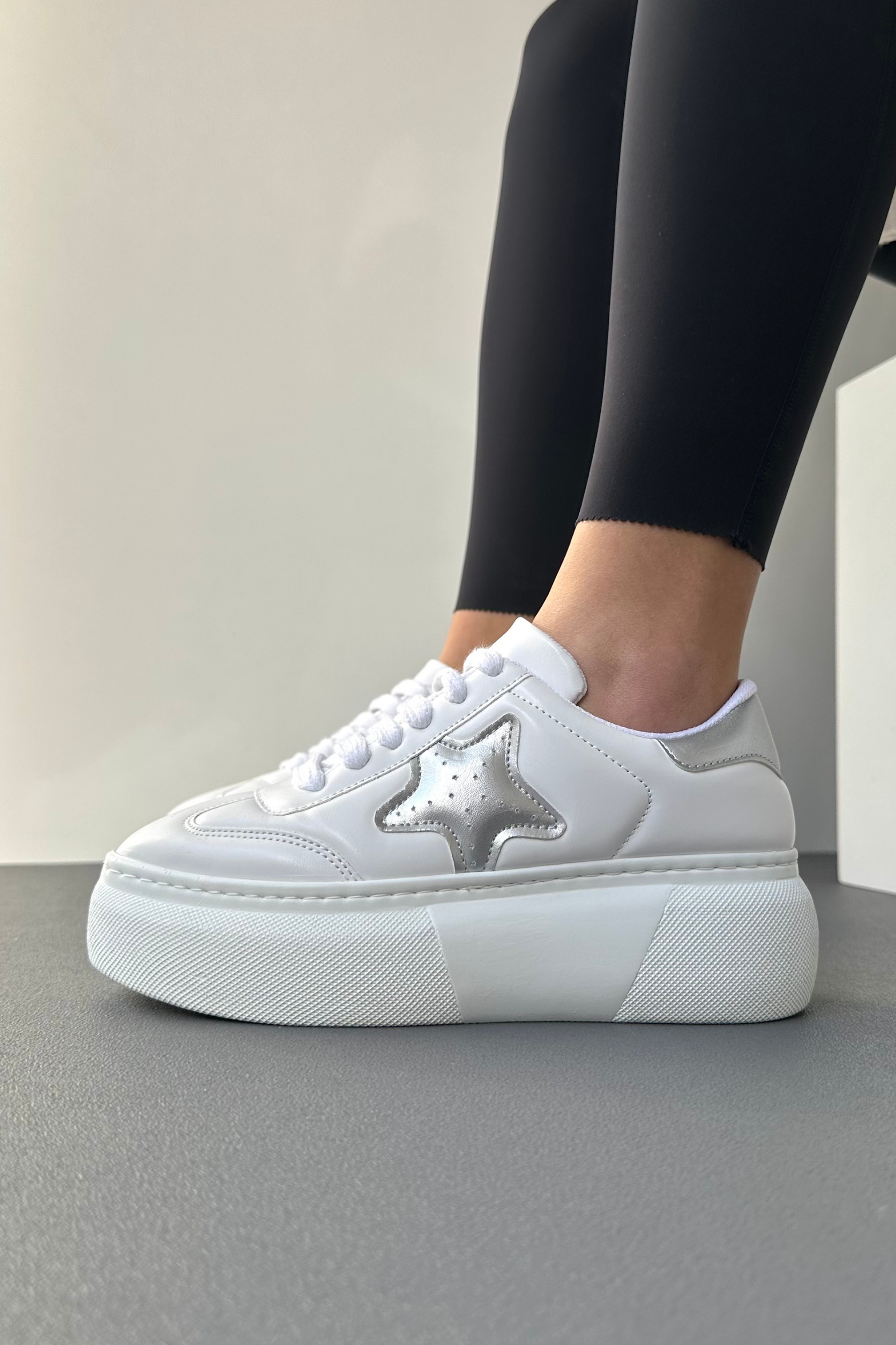 Kadın Spor Ayakkabı BEYAZ GÜMÜŞ