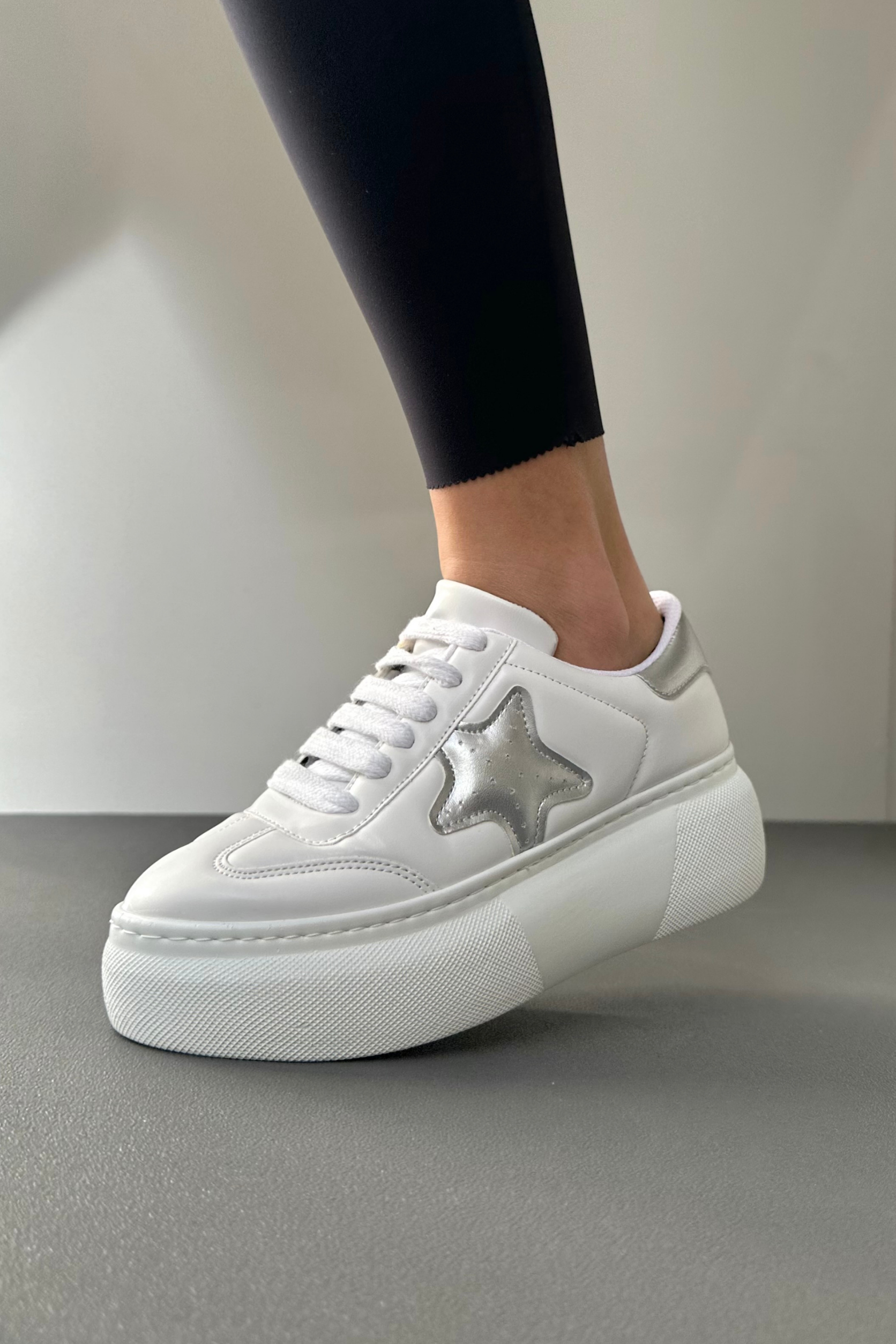 Kadın Spor Ayakkabı BEYAZ GÜMÜŞ