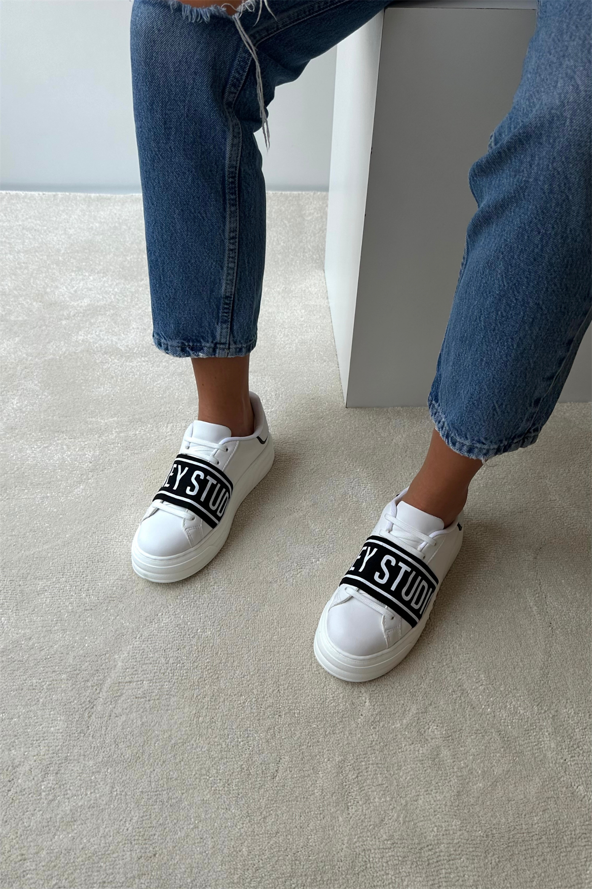 Kadın Spor Ayakkabı BEYAZ SİYAH