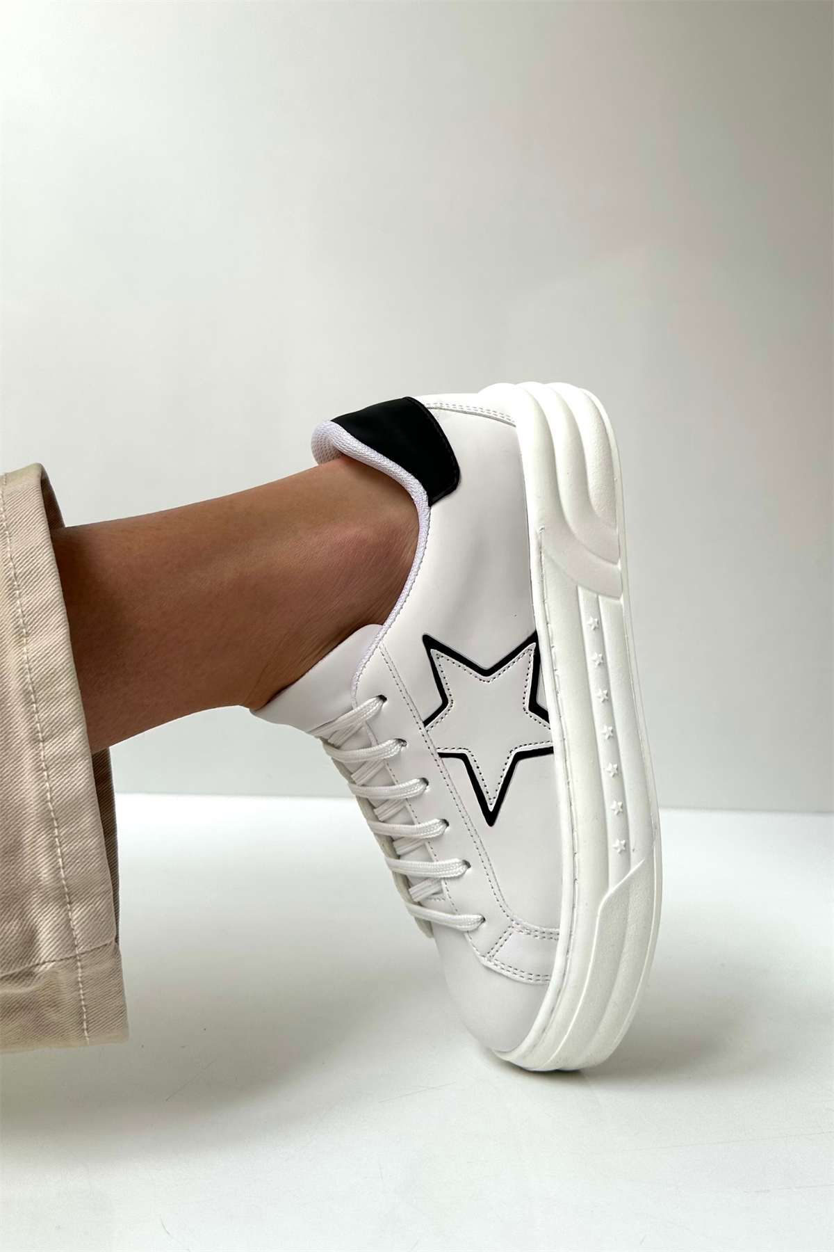 Kadın Spor Ayakkabı BEYAZ SİYAH