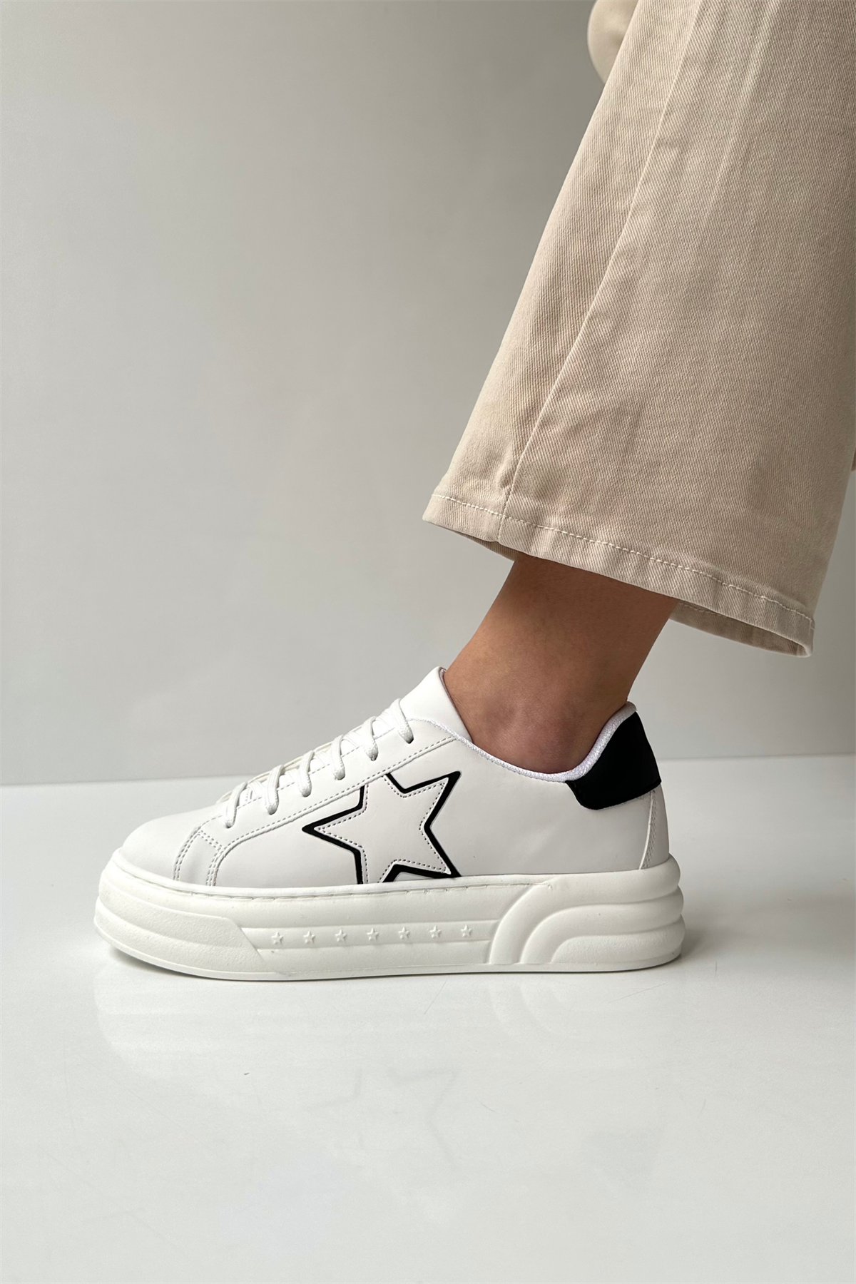 Kadın Spor Ayakkabı BEYAZ SİYAH