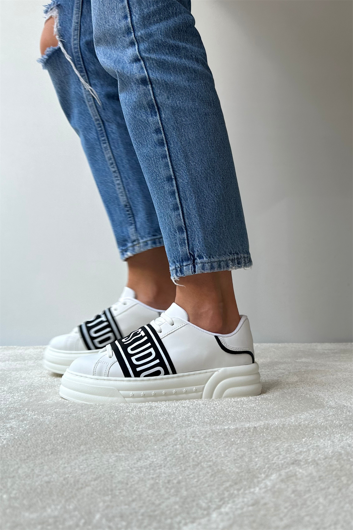 Kadın Spor Ayakkabı BEYAZ SİYAH