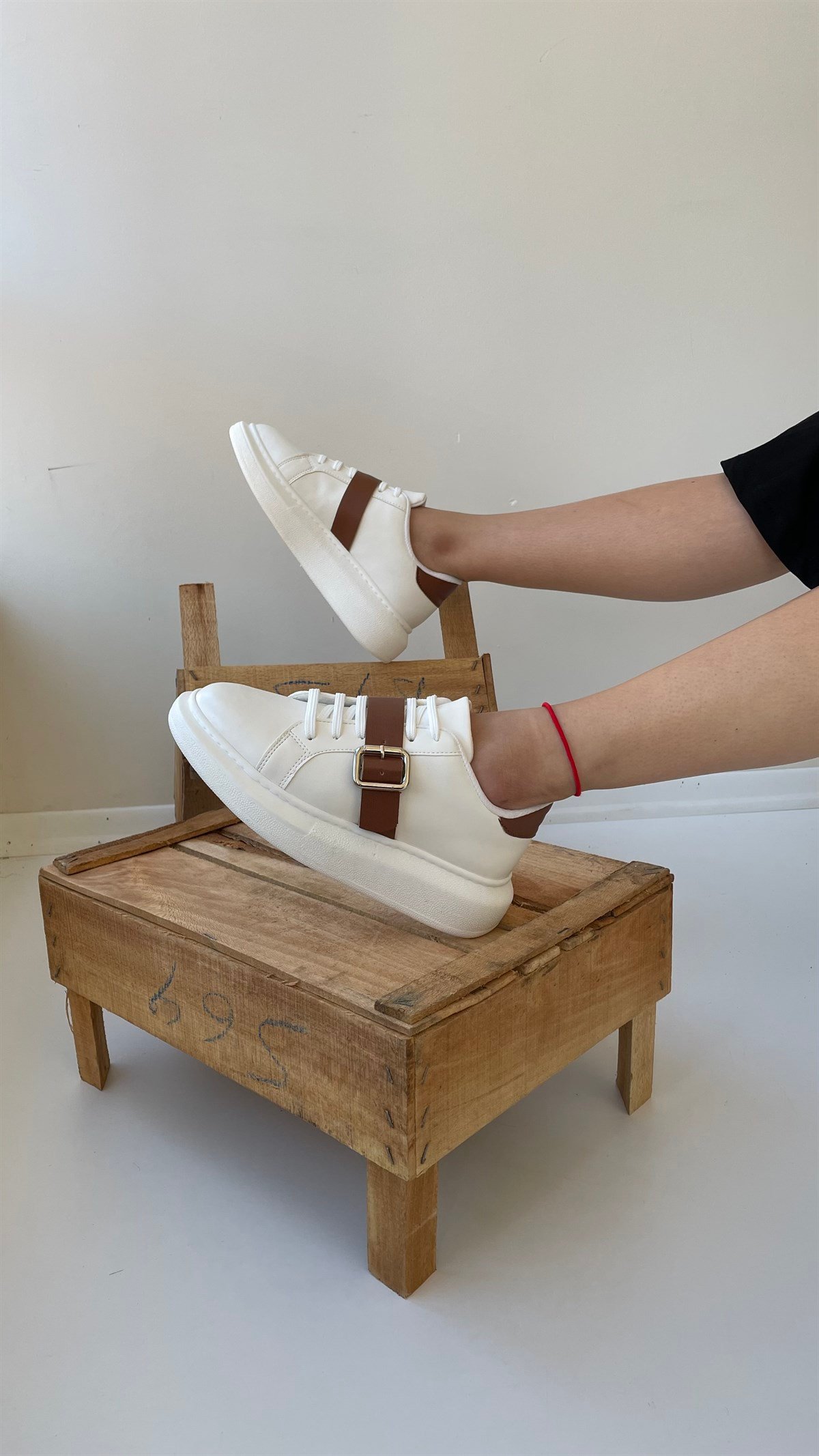 Kadın Spor Ayakkabı BEYAZ TABA KEMERLİ