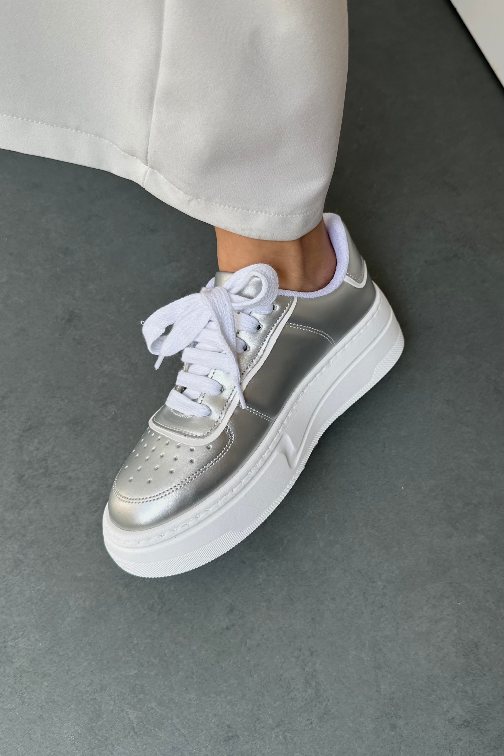 Kadın Spor Ayakkabı GÜMÜŞ