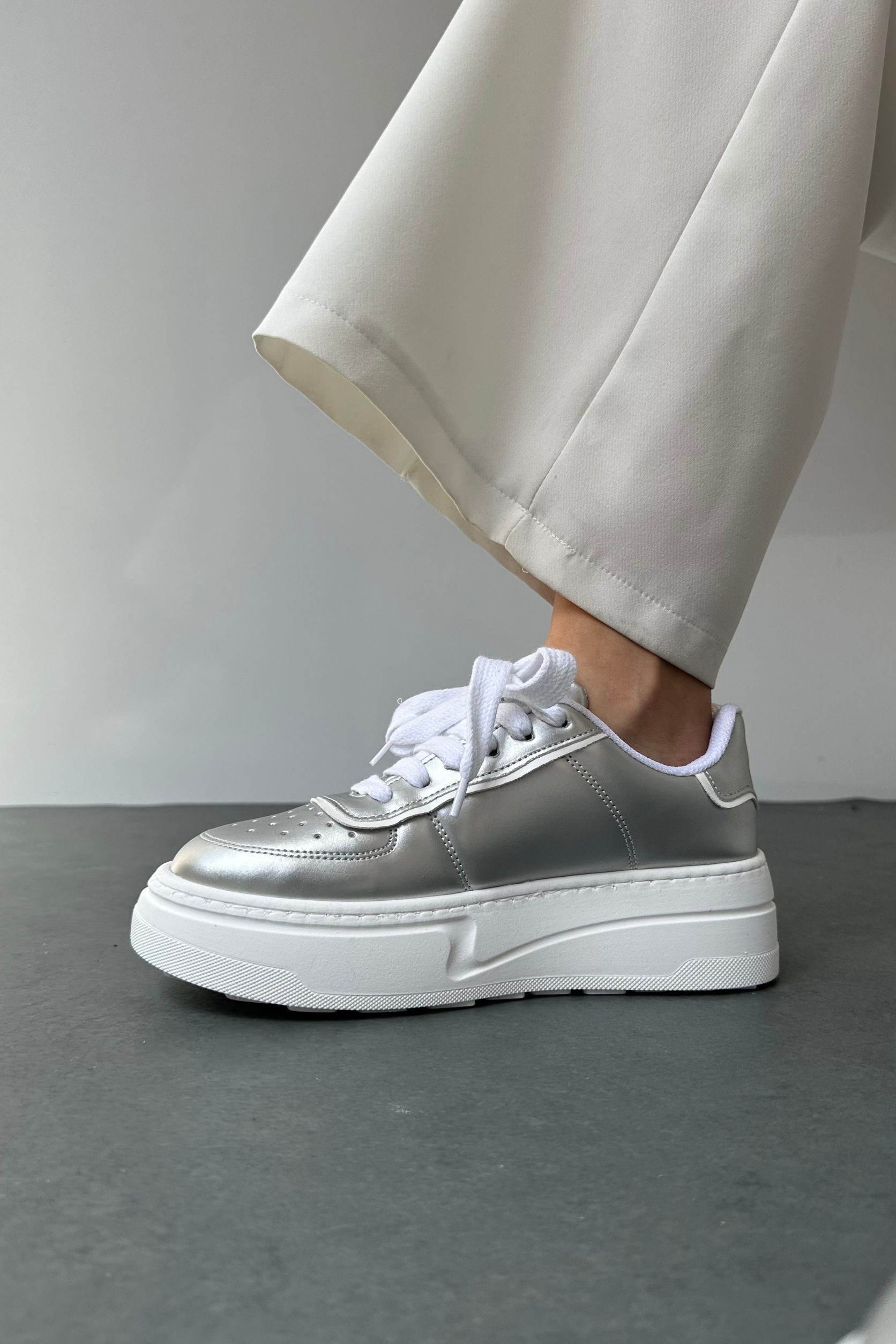 Kadın Spor Ayakkabı GÜMÜŞ